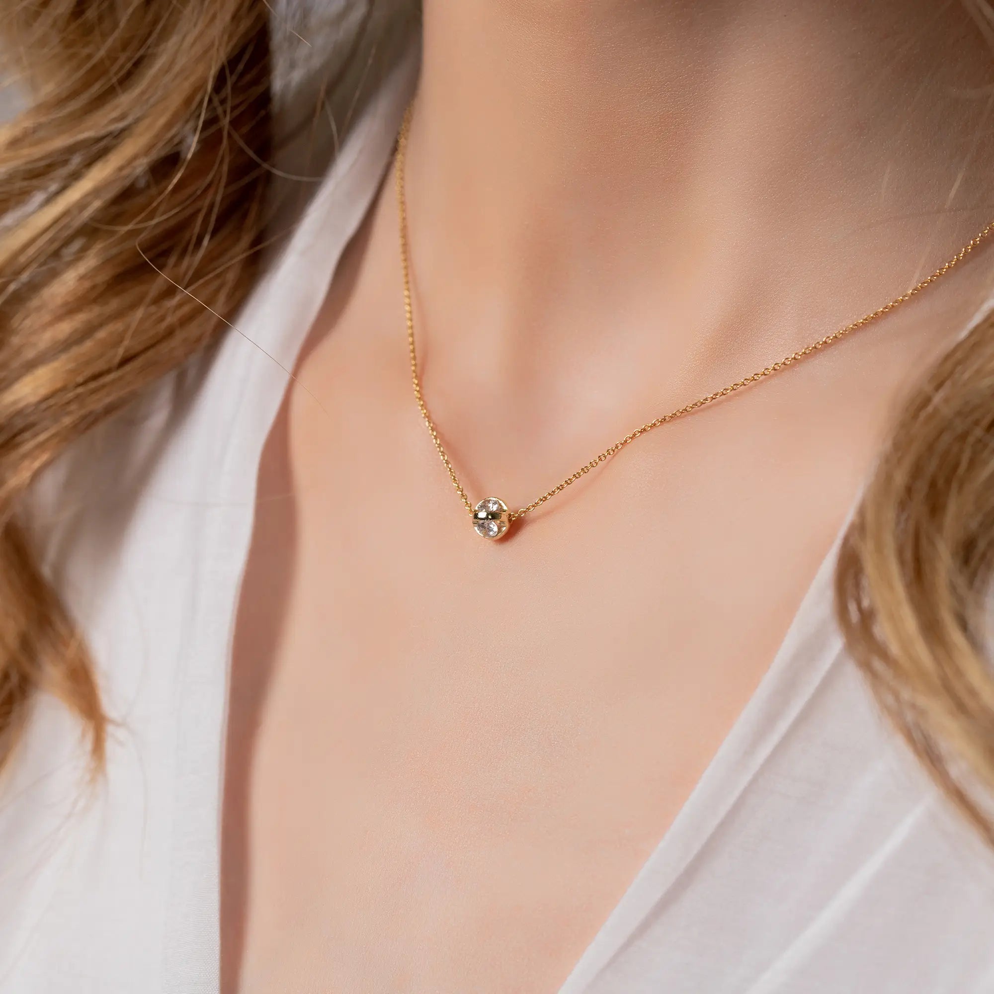 Elegant Sphere Necklace for Women - Minimalist Silver Pendant Jewelry - Perfect for Everyday Wear, Gifts & Special Occasions