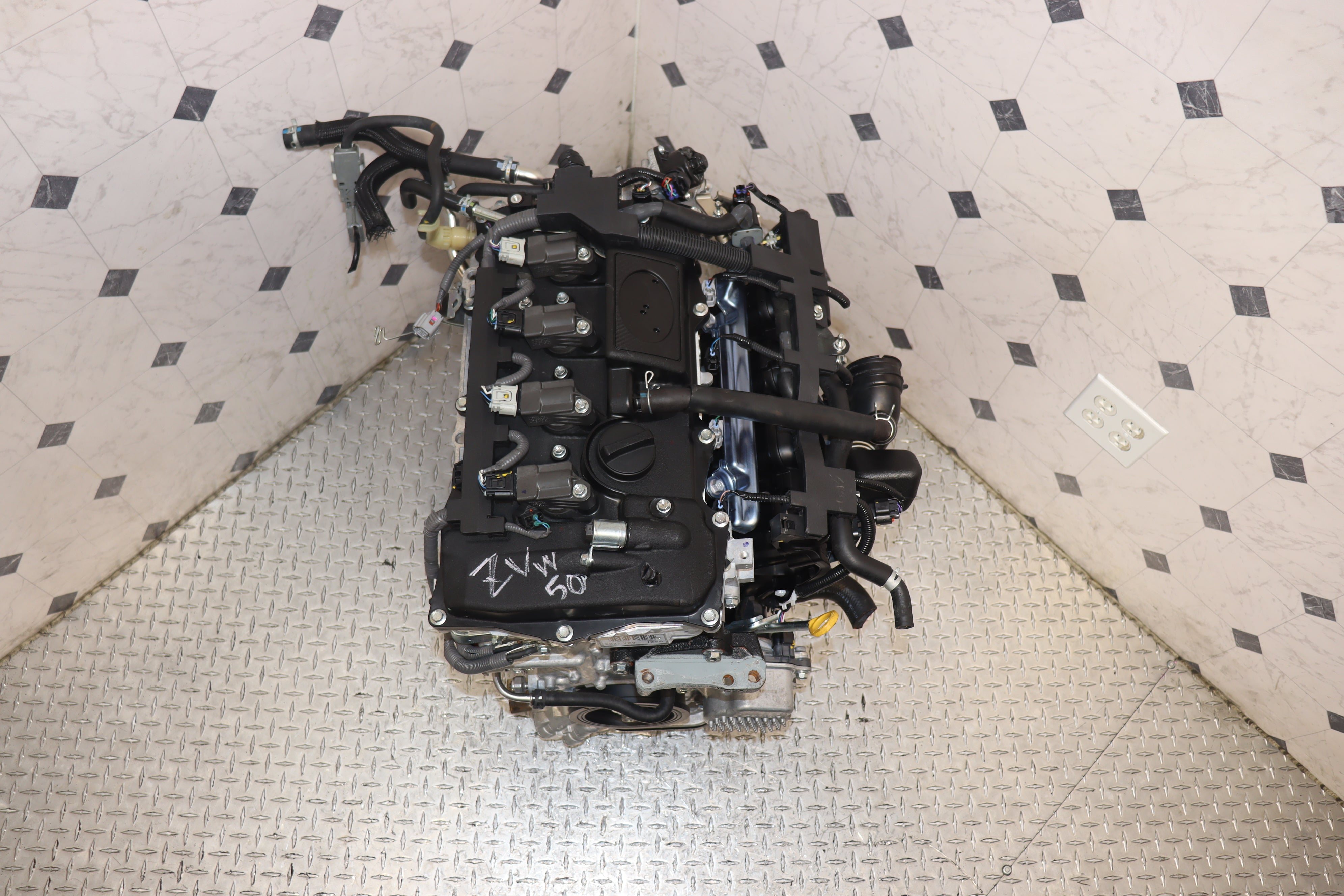 JDM 2ZR-FXE 1.8L 4-Cylinder Hybrid Engine for 2016-2021 Toyota Prius (4th Gen) - Perfect Replacement for Hybrid Vehicle Maintenance & Performance Upgrades