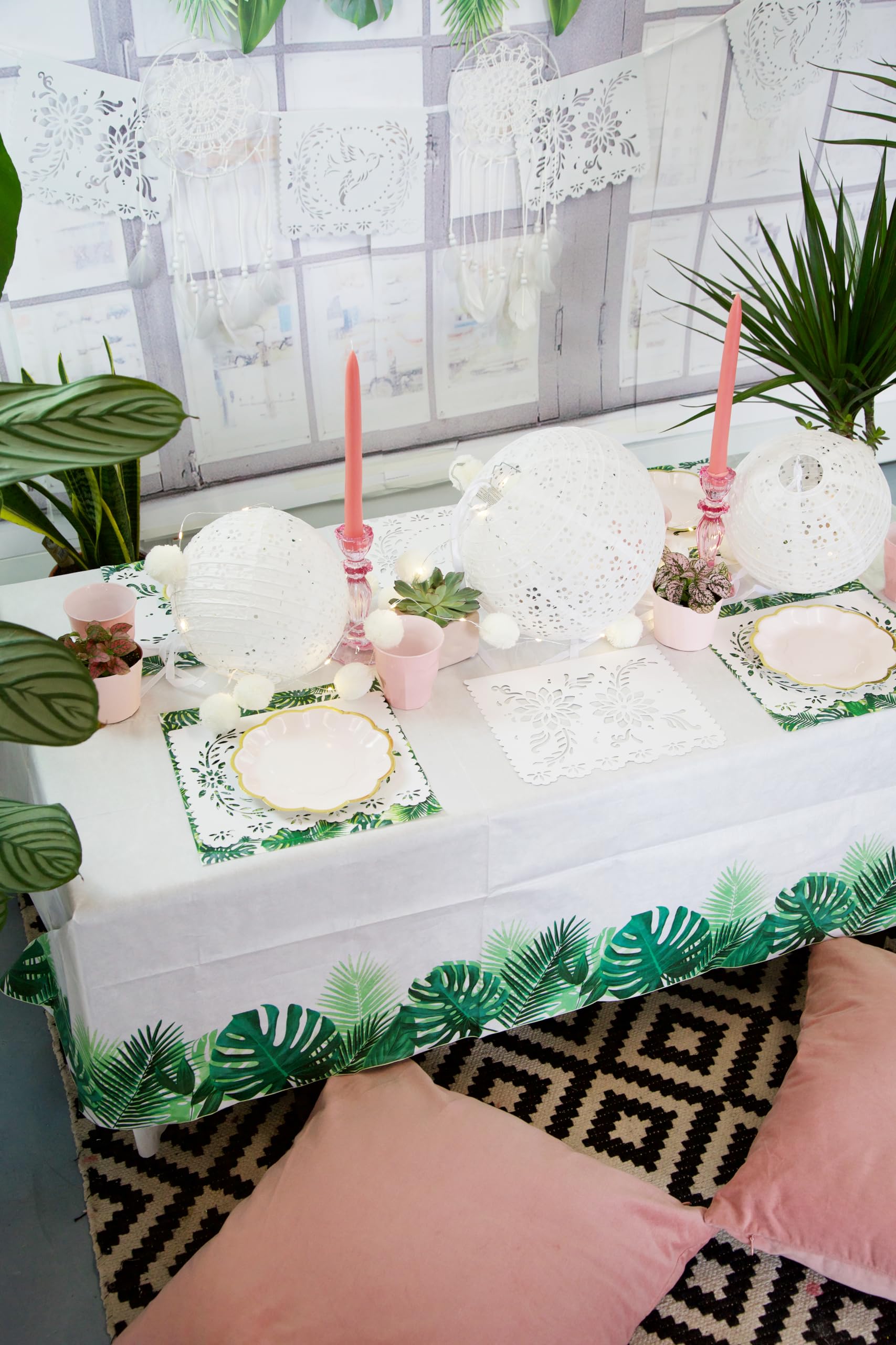 Tropical Palm Leaf Disposable Tablecloth - Green Paper Table Cover for Kids Party, Jungle Theme, Dinosaur Party, Hawaiian Luau, Summer BBQ, Tiki Bar Decor - Perfect for Birthday Celebrations, Outdoor Events & Themed Decorations
