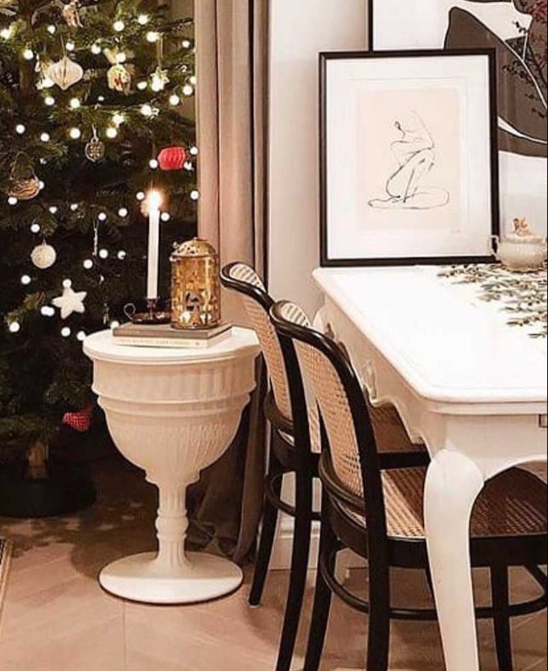 Qeeboo Capitol Side Table - Modern End Table with Unique Design for Living Room, Bedroom & Office - Perfect for Small Spaces, Decor & Storage