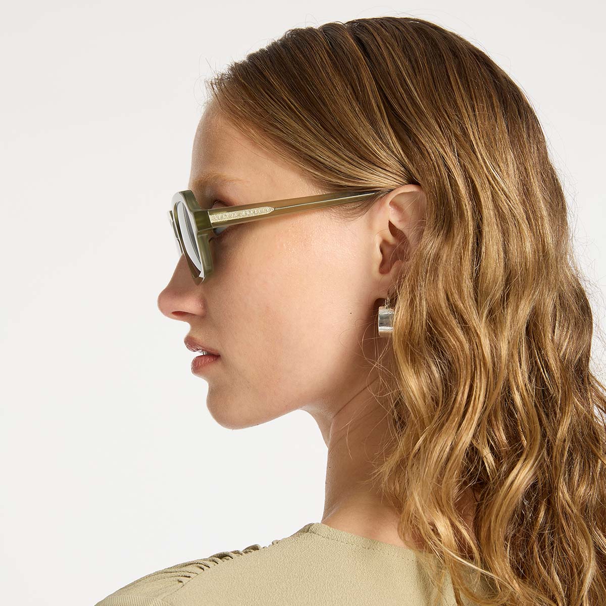 Stylish Vacation Sunglasses for Women - Trendy Pear-Shaped UV Protection Shades - Perfect for Beach, Travel, and Outdoor Activities