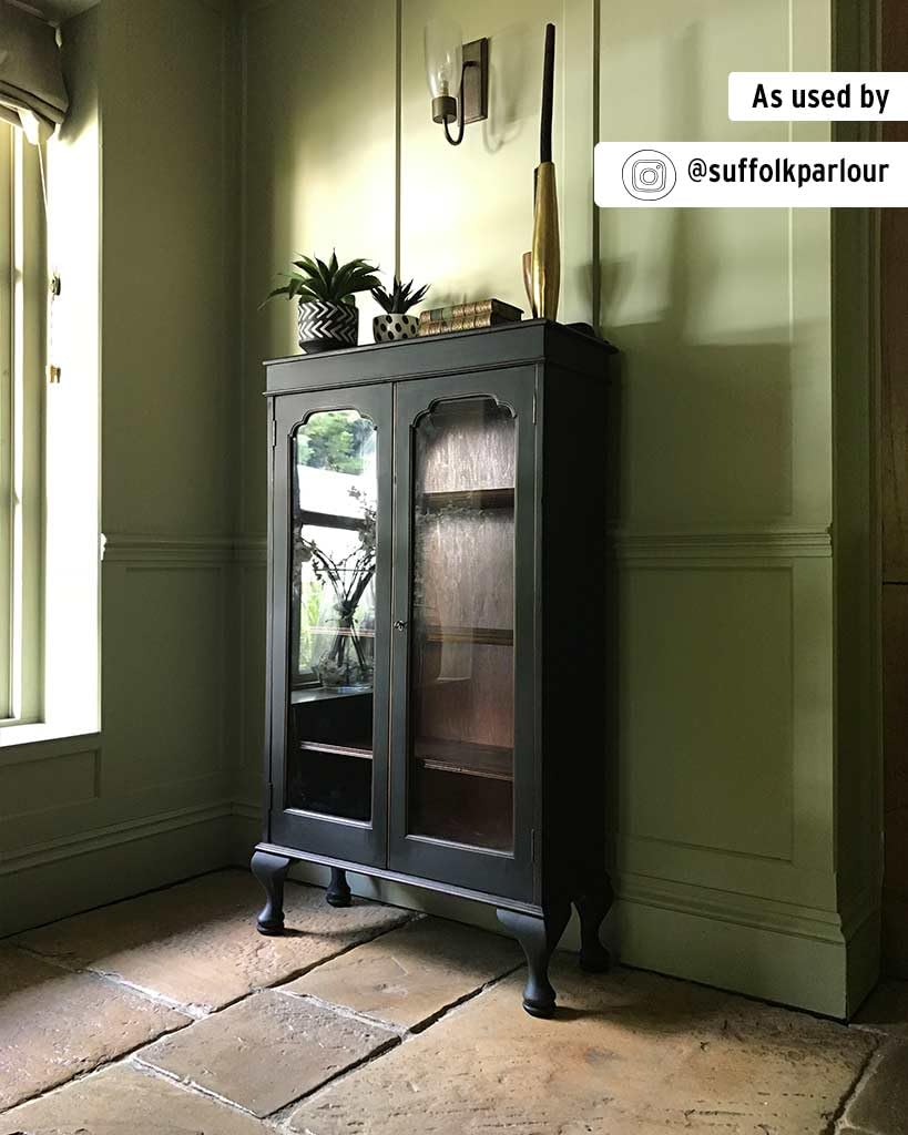 Annie Sloan Chalk Paint - Athenian Black (1 Litre) | Premium Matte Finish for Furniture, Cabinets & Home Decor | DIY Chalk Paint Projects & Upcycling Ideas