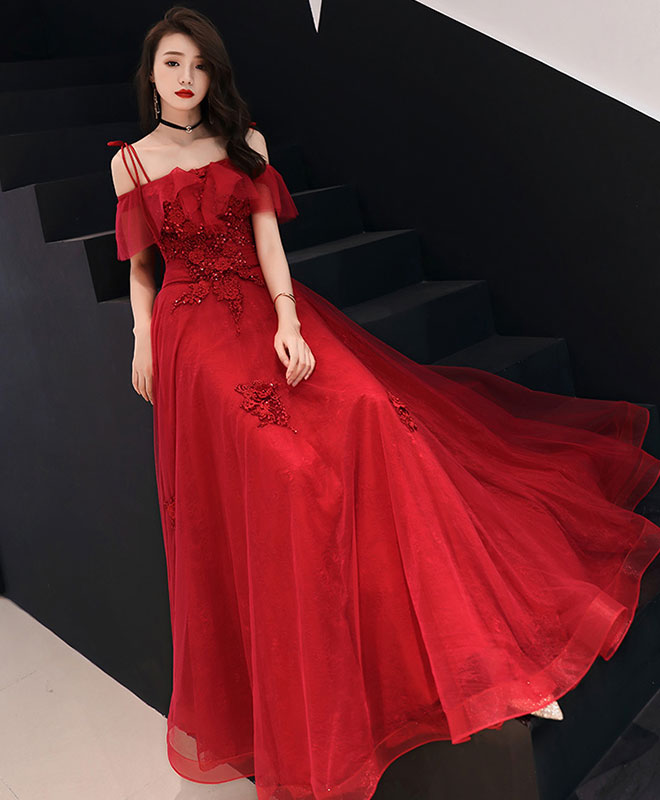 Elegant Red Tulle Lace Long Prom Dress with Floral Embroidery - Formal Evening Gown for Homecoming, Quinceañera & Special Occasions - Perfect for Prom Night, Wedding Guest & Black Tie Events