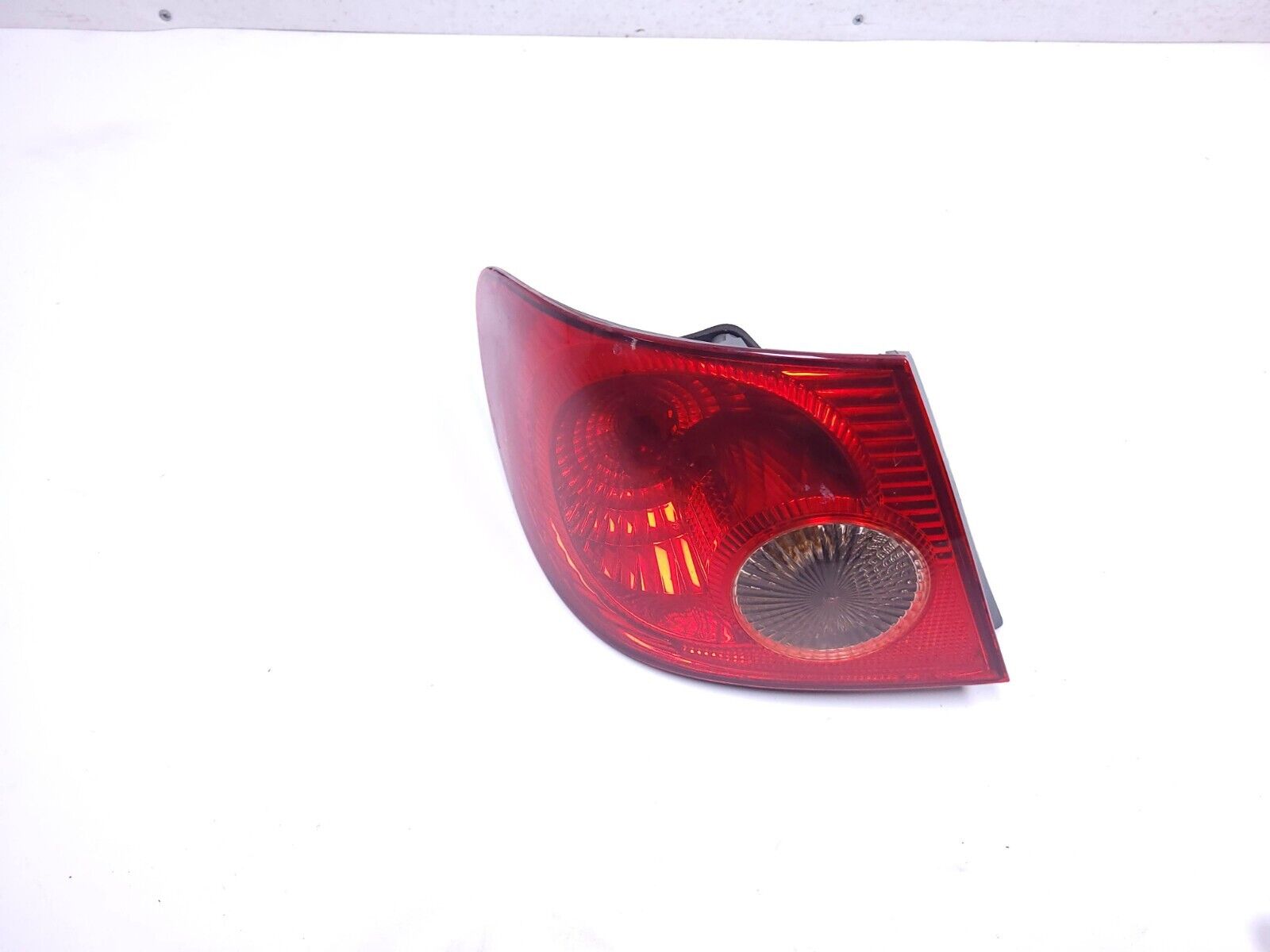 2003-2008 Toyota Corolla Replacement Tail Light Assembly Set - Left & Right Side OEM Style - Perfect for Night Driving & Enhanced Vehicle Safety