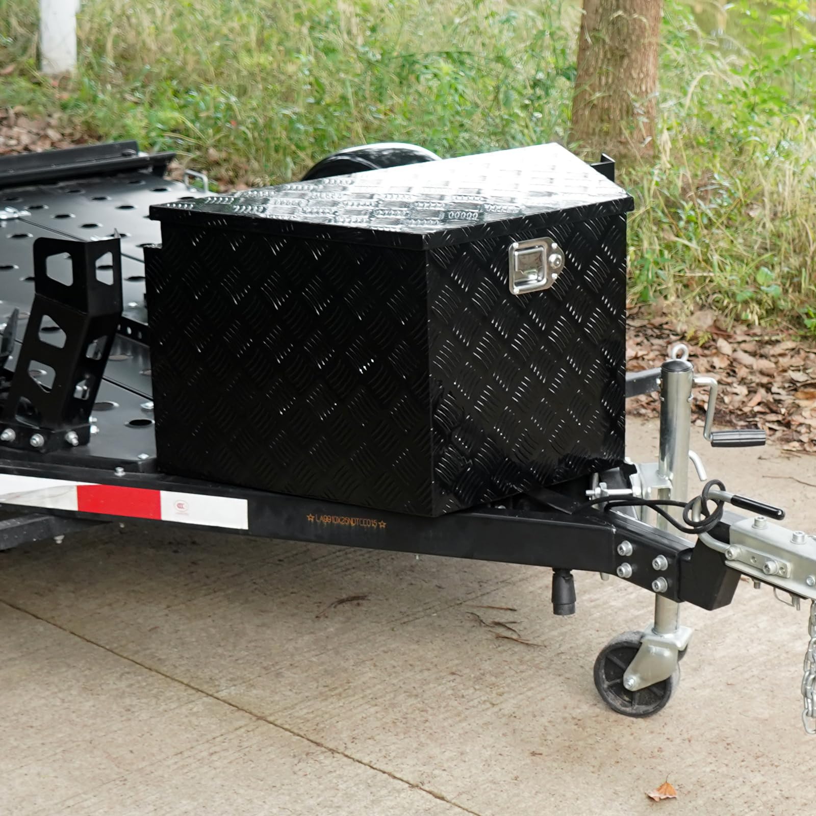 VEVOR Aluminum Alloy Diamond Plate Trailer Tongue Tool Box - Heavy Duty Lockable Storage Chest (33