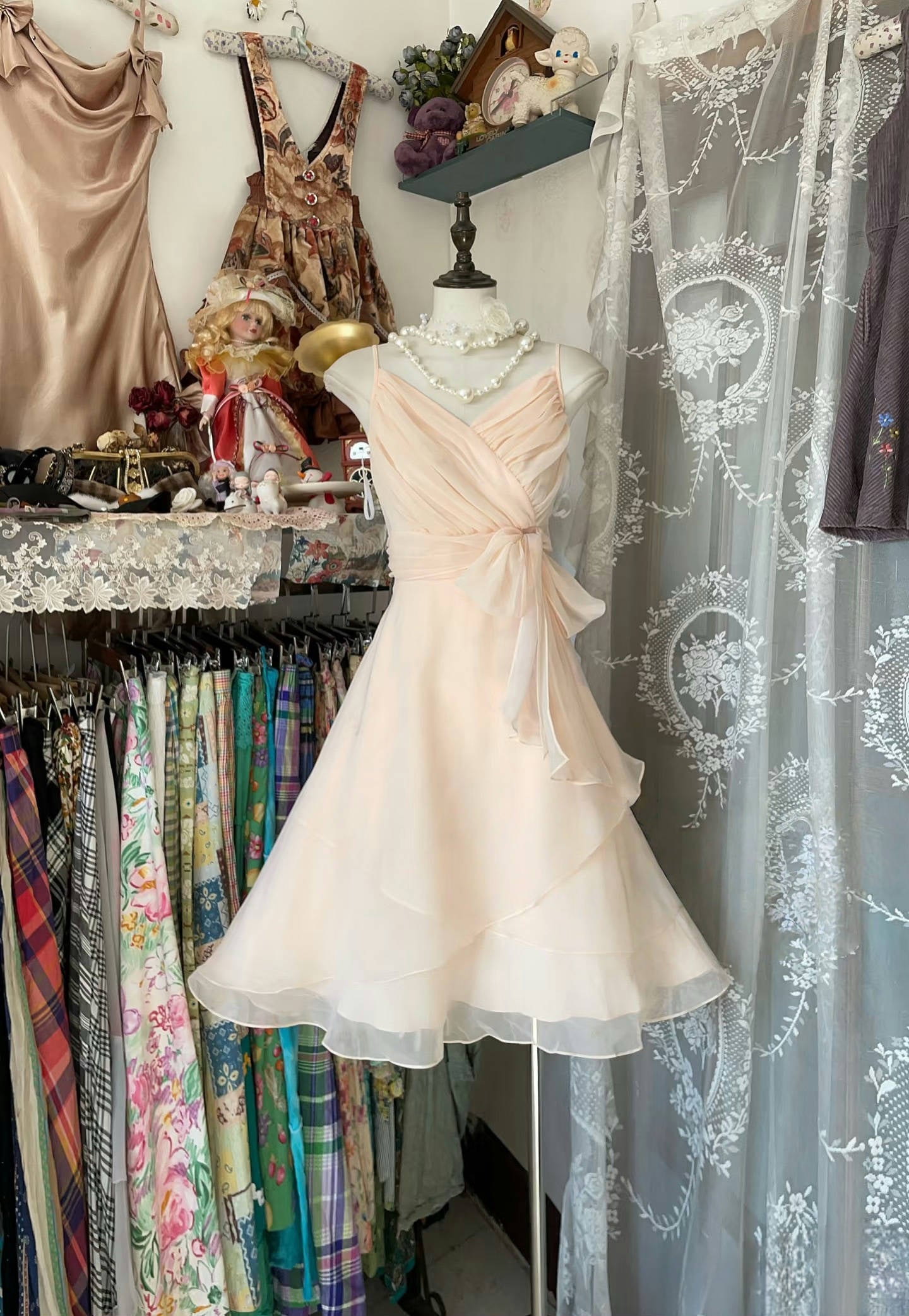 Elegant Chiffon A-Line Short Prom Dress with Ruffle Details - Perfect for Homecoming, Parties & Special Occasions | Style J6622