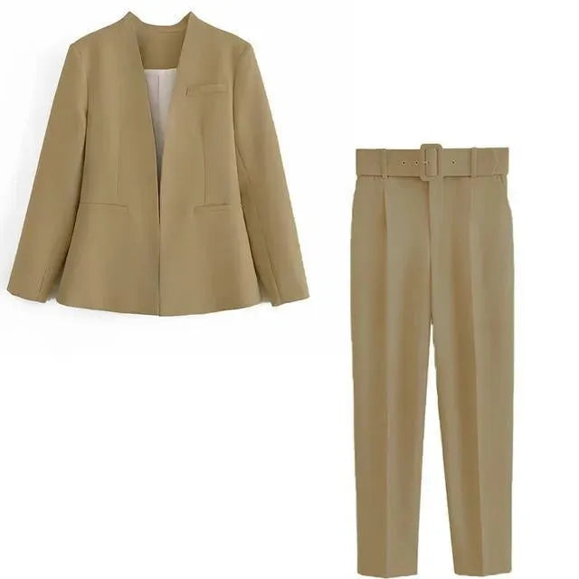 Empowerment Women's Pantsuit - Professional Business Suit for Women - Office Workwear & Formal Attire - Perfect for Interviews, Meetings, and Corporate Events