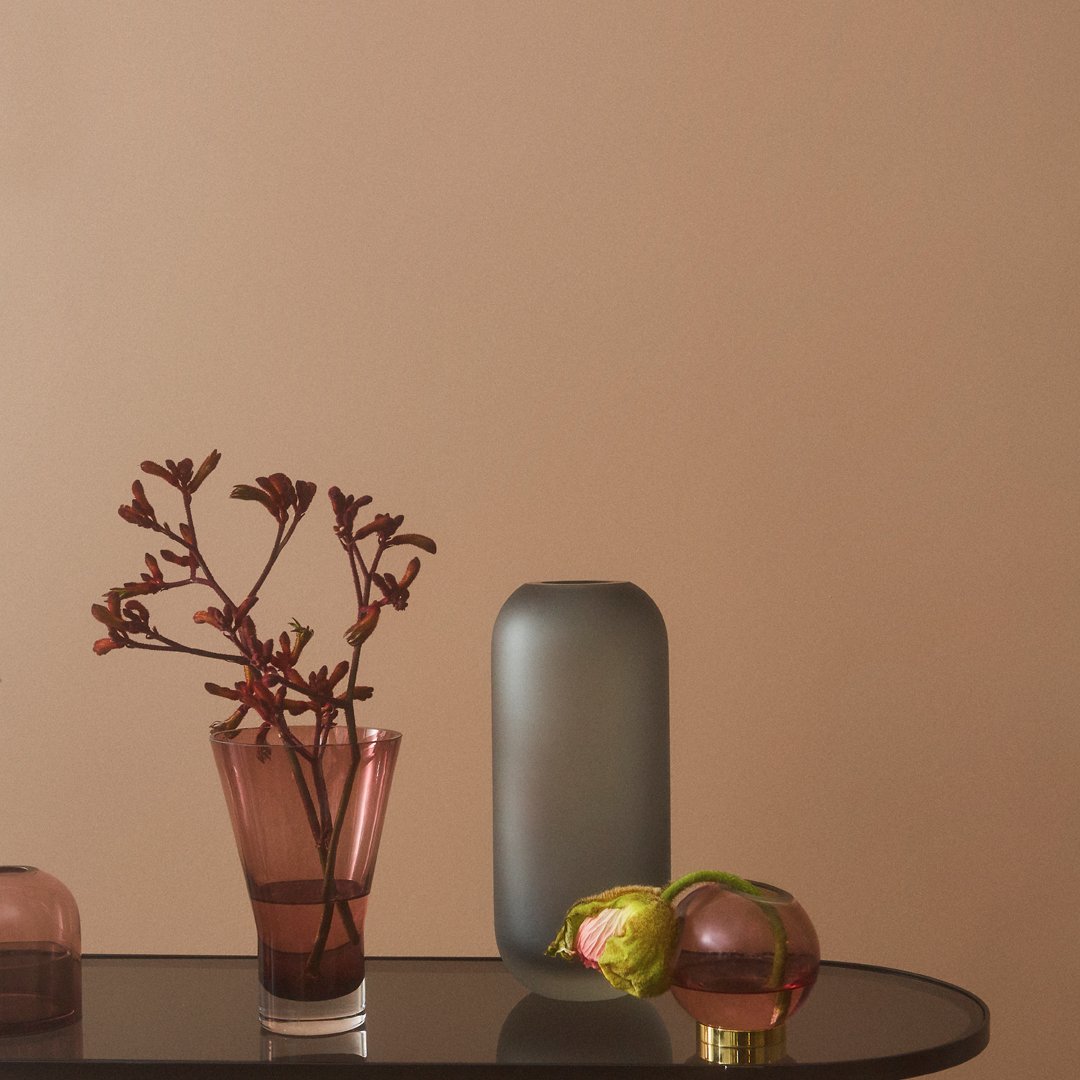 Globe Vase with Stand - Set of 4 - Decorative Glass Vase for Home, Office, Wedding Centerpiece, and Gift Giving