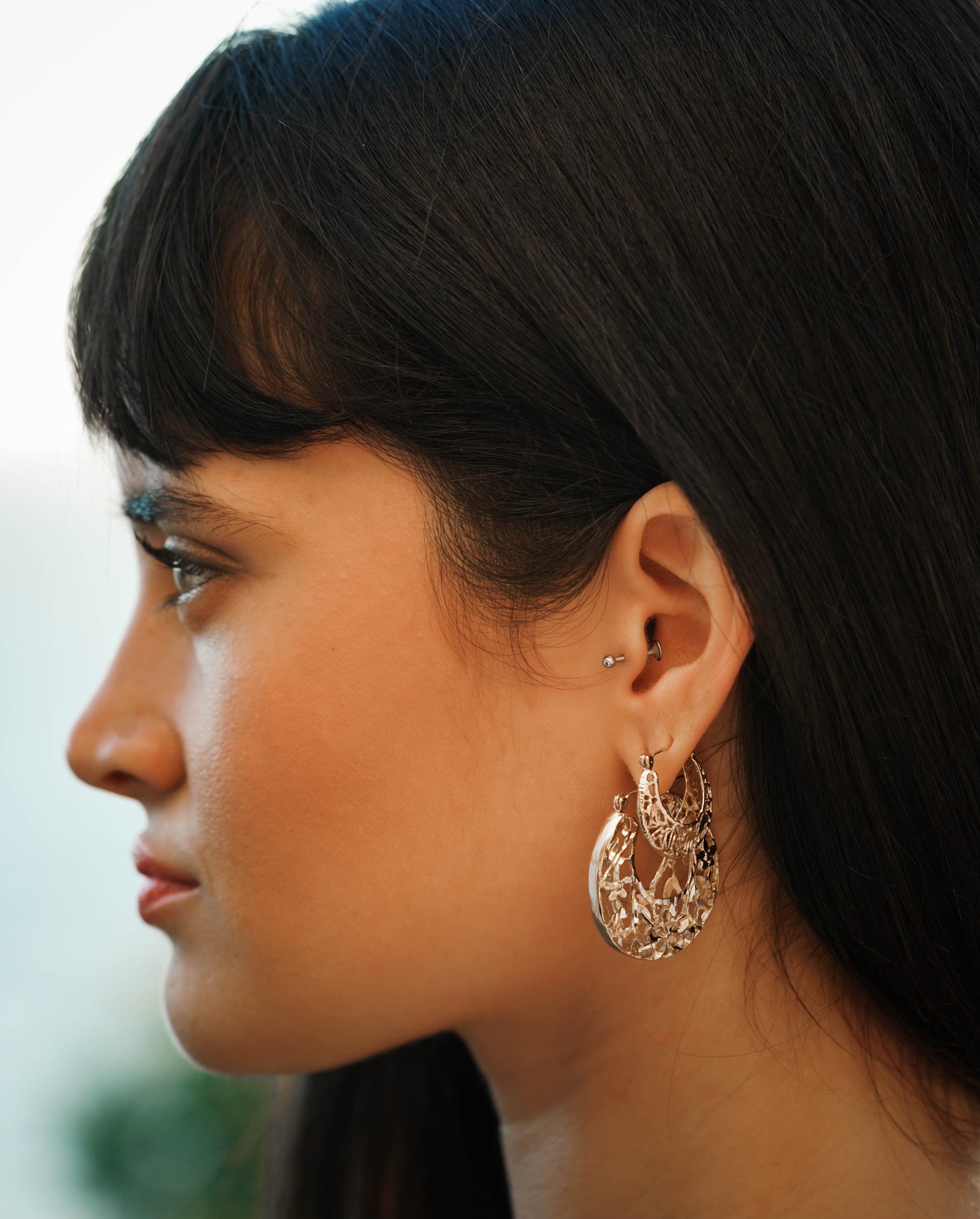 Lili Hoops - Trendy & Lightweight Women's Earrings for Everyday Wear, Parties & Gifts | Hypoallergenic & Comfortable Fashion Jewelry