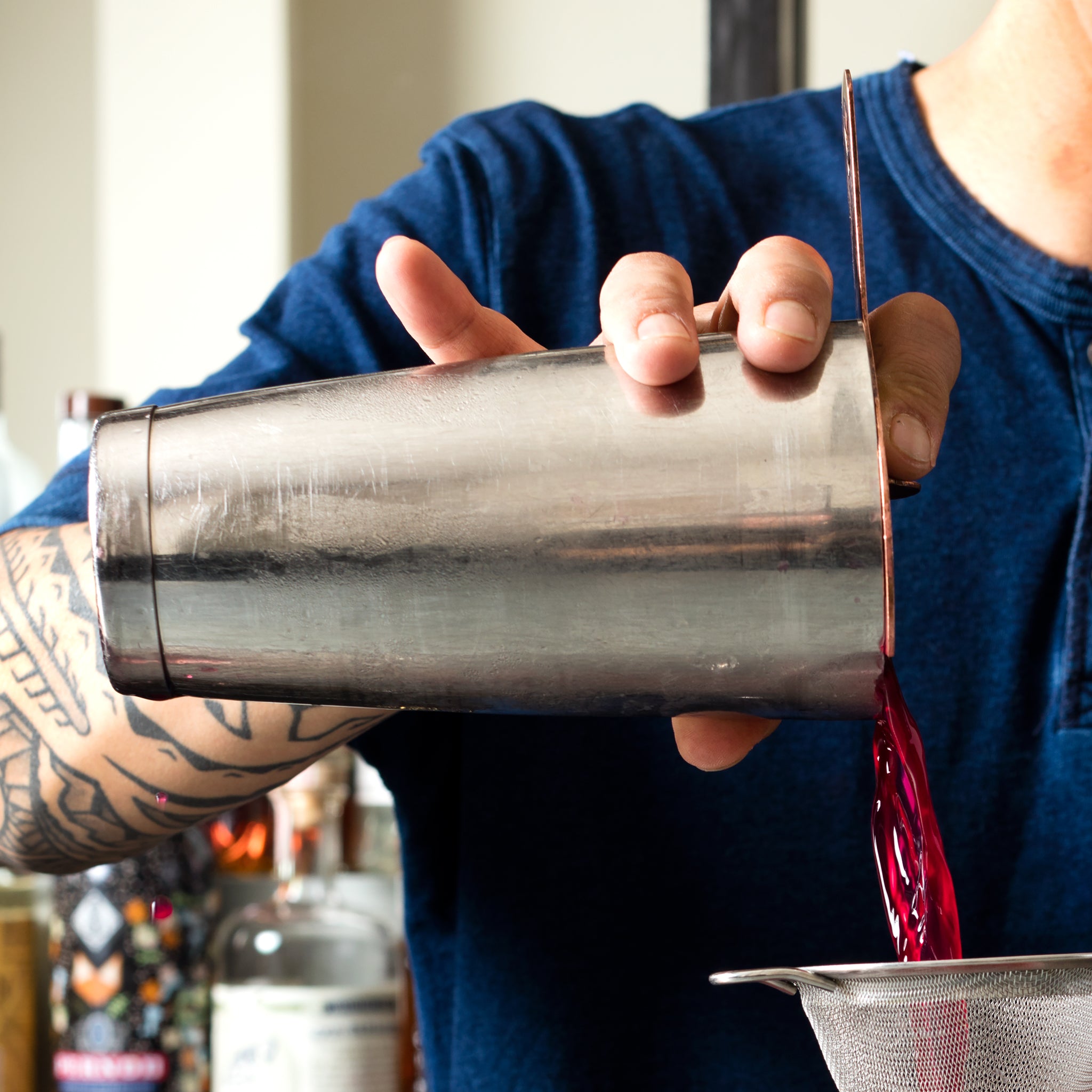 KORIKO® Large Weighted Shaking Tin - 28oz (830ml) Stainless Steel Cocktail Mixer for Professional Bartenders & Home Bars | Perfect for Mixing Martinis, Margaritas & More