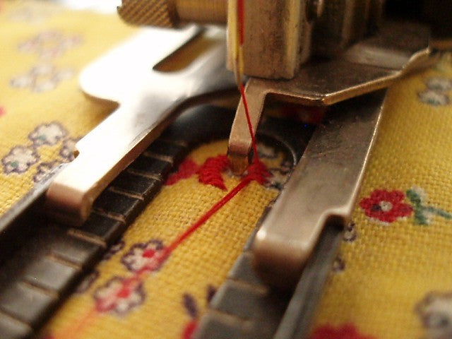Vintage Original Eyelet Cam for Singer Buttonholer - Perfect for Sewing Machines & Vintage Clothing Repair