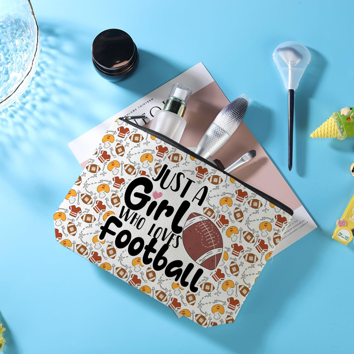 Football Makeup Bag - Waterproof Cosmetic Bag for Women & Girls - Perfect Football Gifts for Sister, Daughter, Friend - Great for Graduation, Birthday & Friendship - Ideal for Football Lovers & Players - Use for Travel, Gym, Sports Events & Daily Makeup Storage