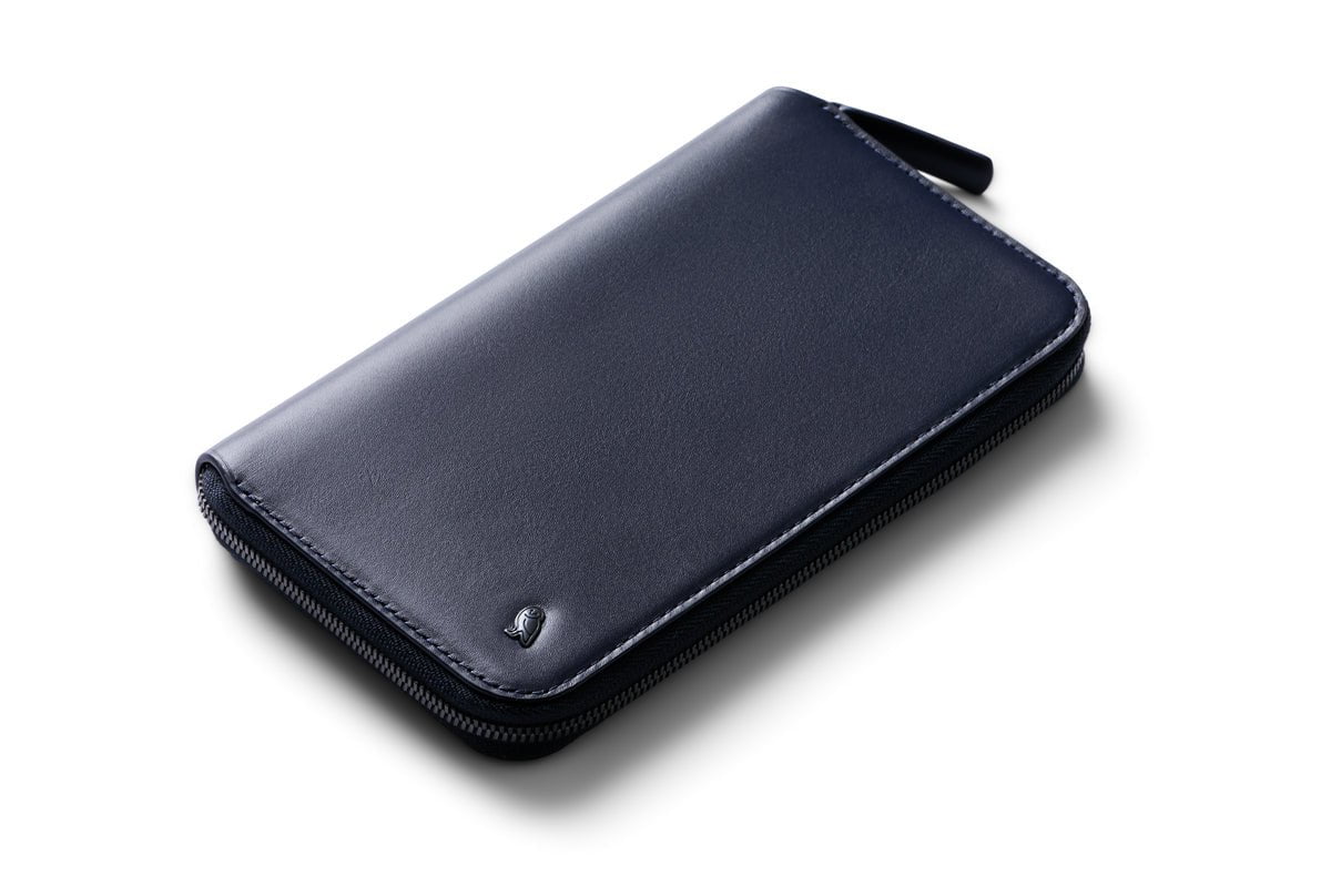 Bellroy Travel Folio Second Edition - Premium Leather Passport Holder & Travel Wallet for Men & Women - Perfect for Airports, Business Trips & International Travel