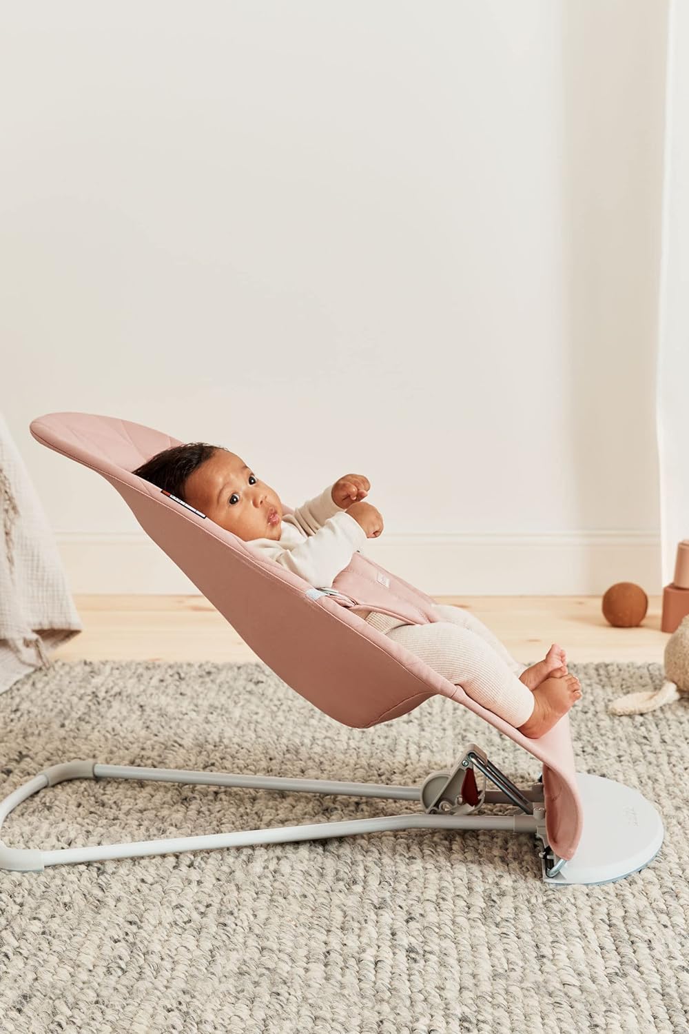 BabyBjörn Bouncer Bliss - Adjustable 2-in-1 Baby Bouncer & Toddler Chair (Dusty Pink, Woven Petal Quilt) | 4 Position Reclining, Lightweight Portable Design for Newborns to Toddlers (8-29 lbs) | Perfect for Nursery, Playtime & Travel
