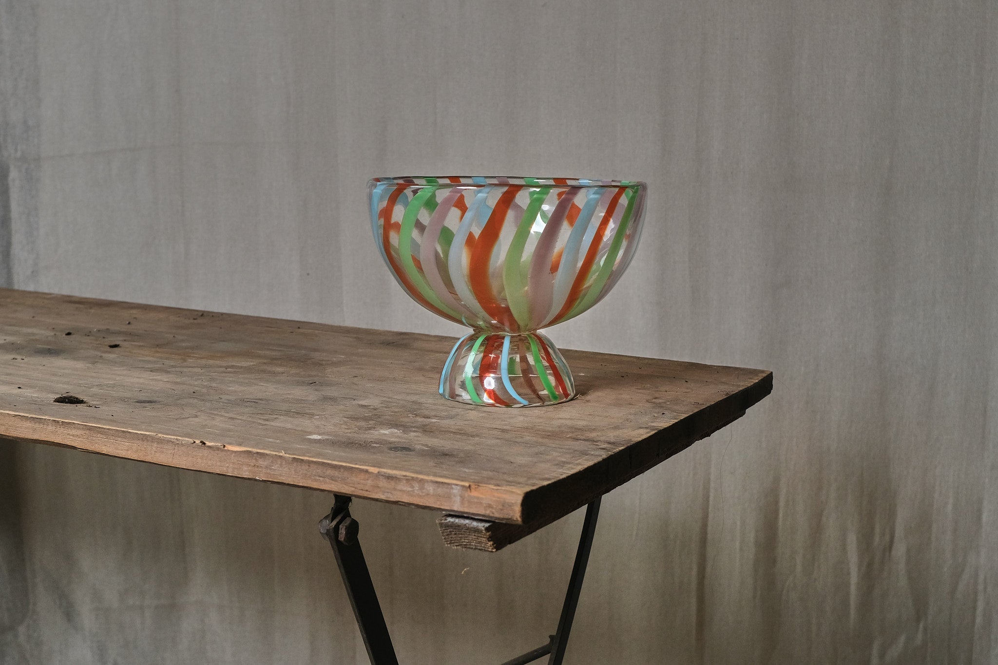 Elegant Striped Glass Serving Bowl - 12