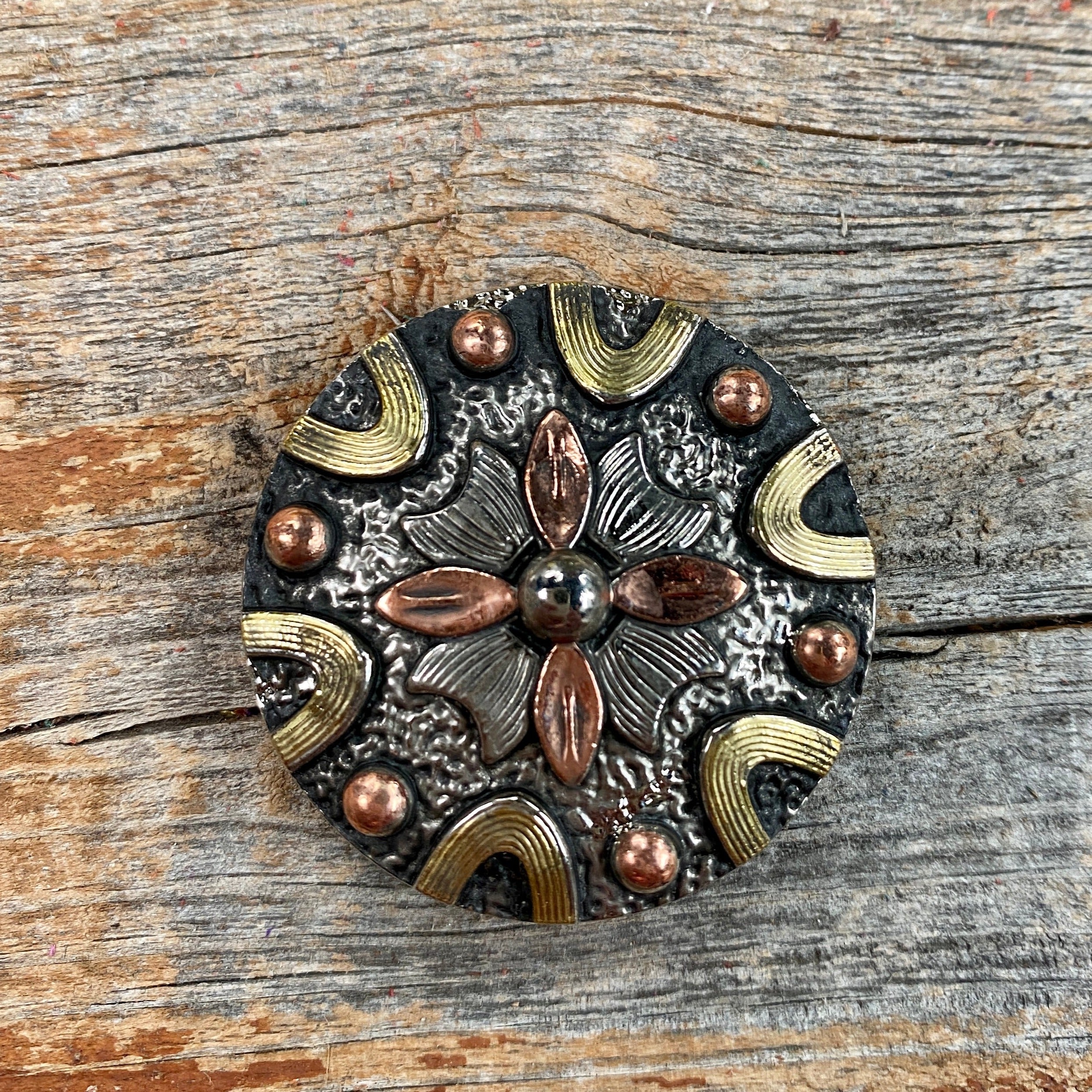 Antique Silver Western Concho Belt Buckle with Floral Dots - Western Style Accessory for Cowboy Boots, Jeans & Bolo Ties - Perfect for Rodeo, Country Music Festivals & Western Fashion