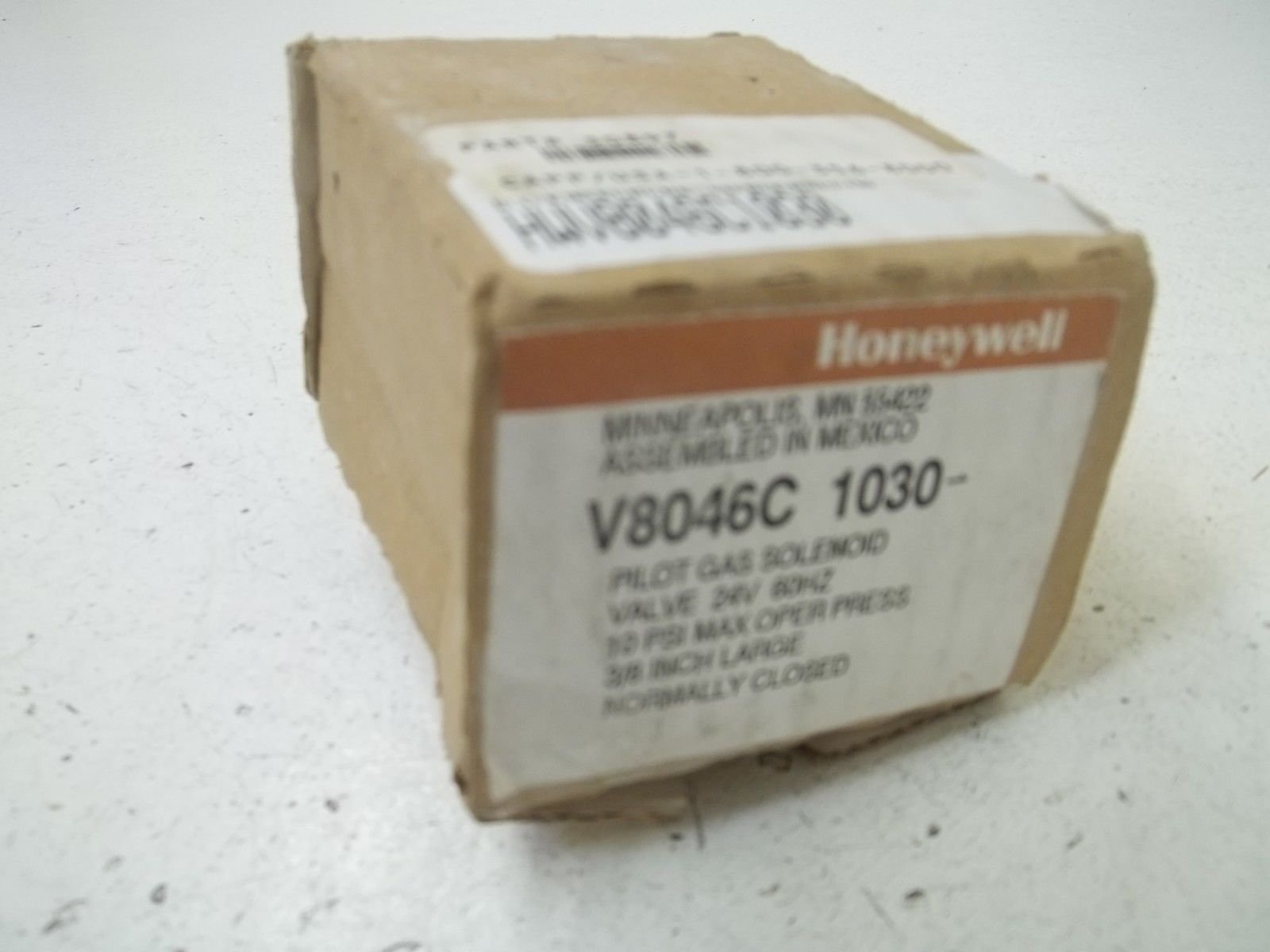 Honeywell V8046C1030 3/8 Inch Pilot Gas Valve 67 CFH 24V AC HVAC Controller for Furnace Boiler Water Heater & Heating Systems