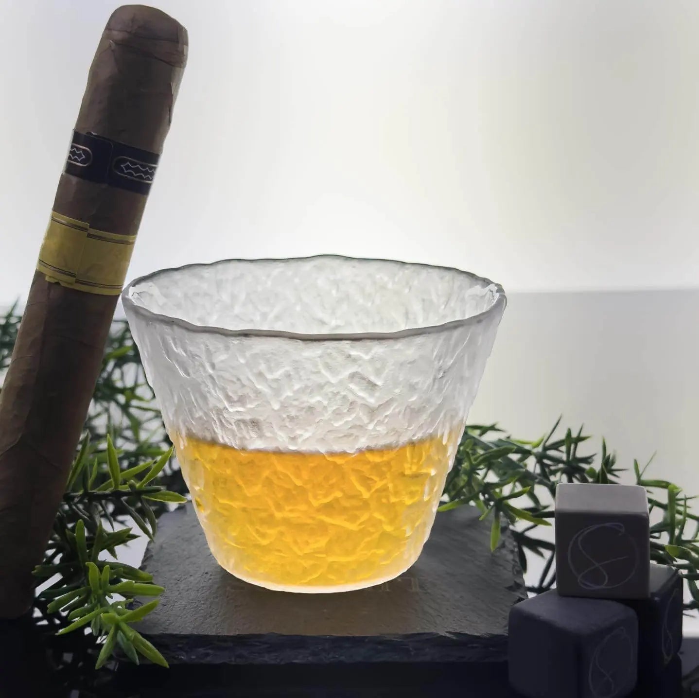 Premium 200ml Japanese Style Whisky Tumbler Glass - Hazy Snow Design with Wooden Gift Box - Perfect for Scotch, Bourbon & Whiskey Tasting at Home Bar or as Elegant Gift