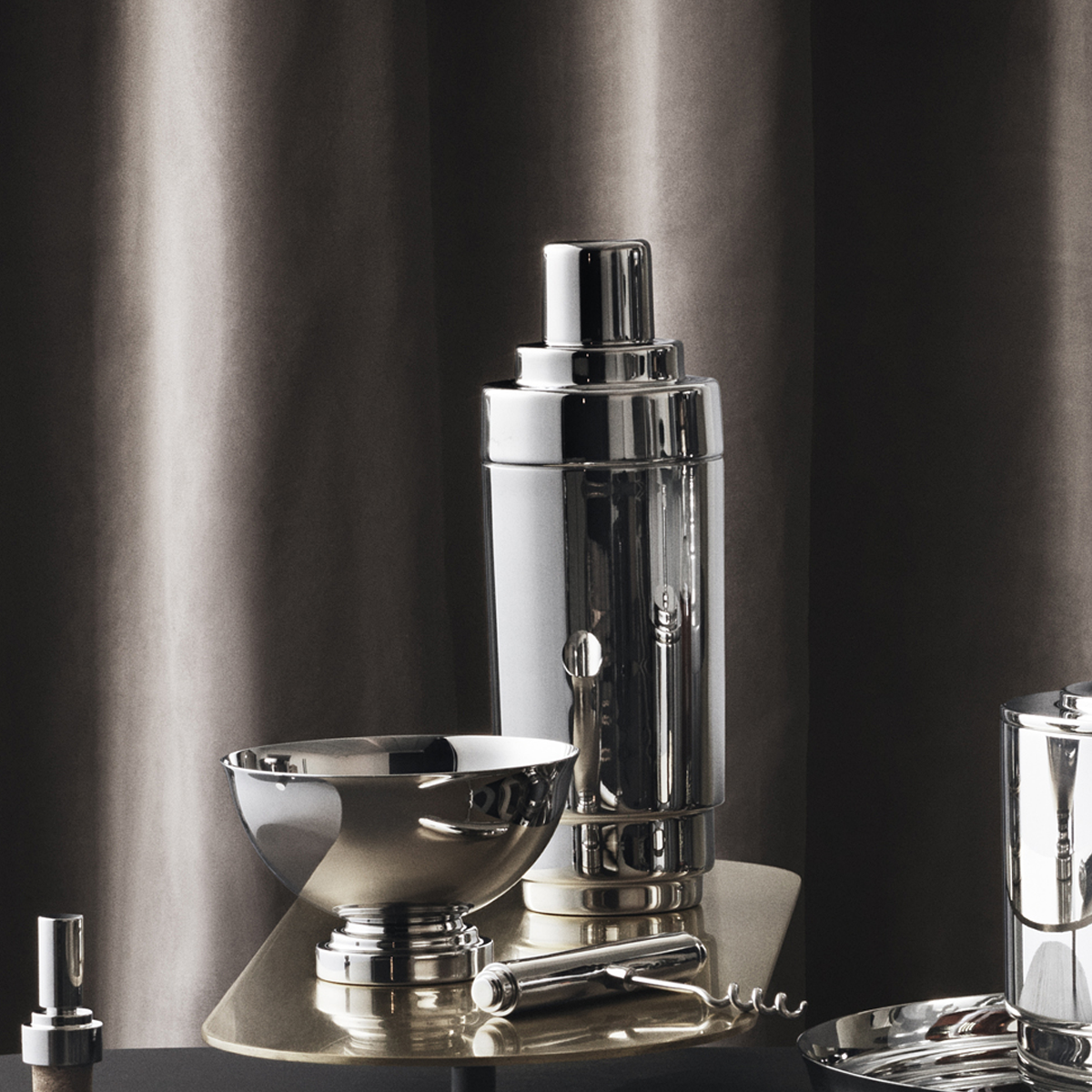 Georg Jensen Manhattan Cocktail Shaker - Premium Silver Barware for Mixing Drinks | Perfect for Home Bars, Cocktail Parties & Professional Bartending