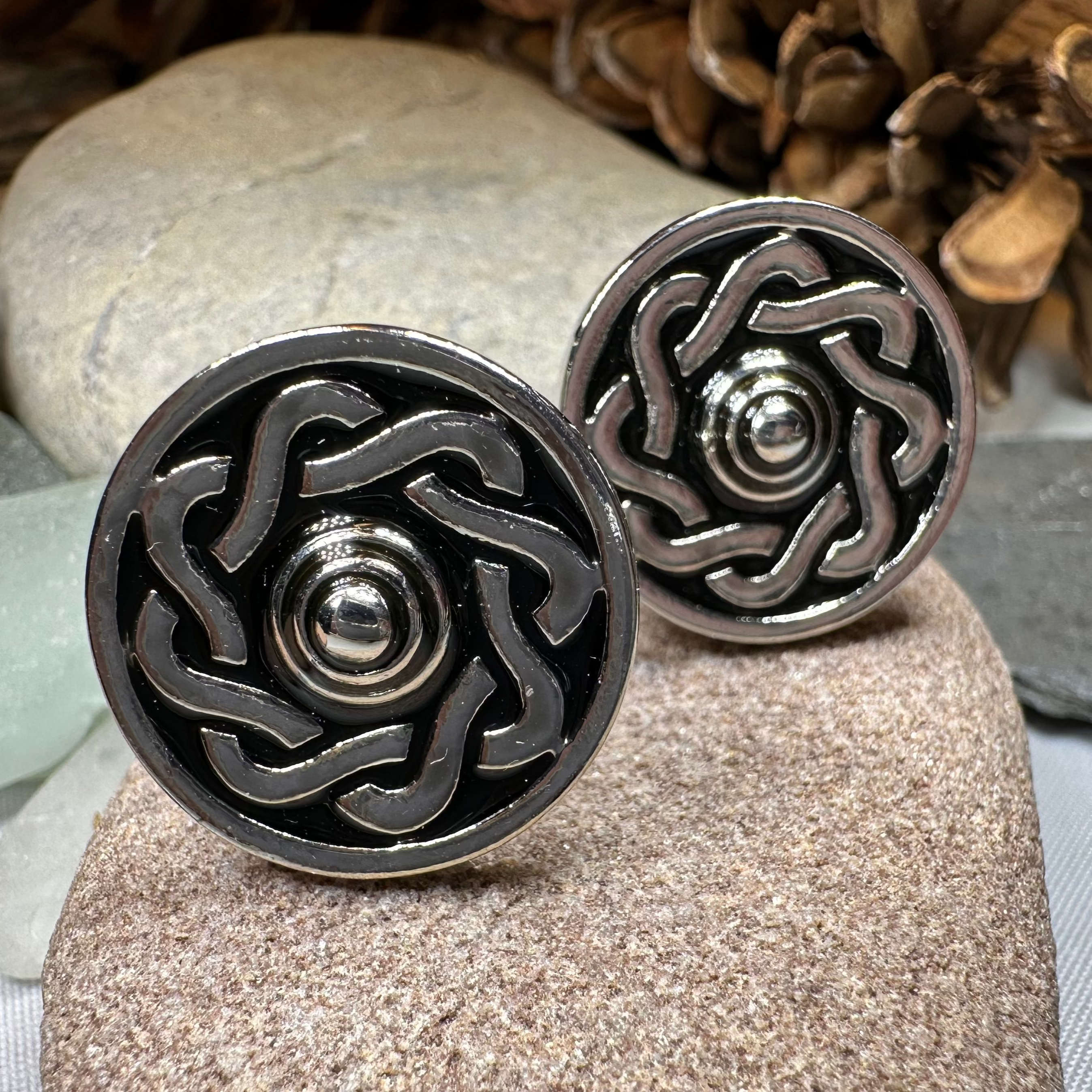 Celtic Shield Cufflinks for Men - Stainless Steel Wedding & Formal Dress Accessories - Perfect for Groomsmen, Business Attire, and Special Occasions