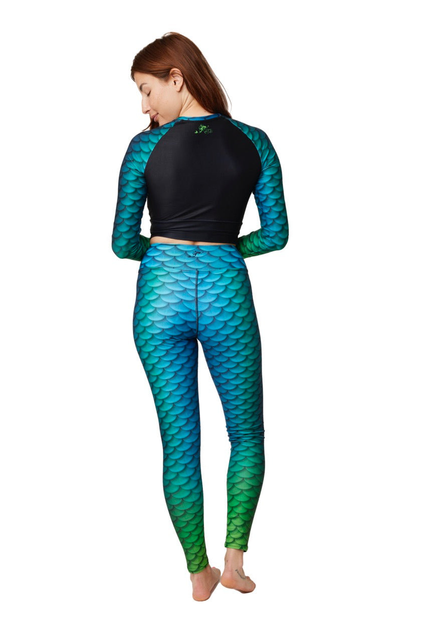 PADI Siren Cropped Rash Guard - Women's UPF 50+ Sun Protection Swim Shirt for Surfing, Swimming & Beach Activities
