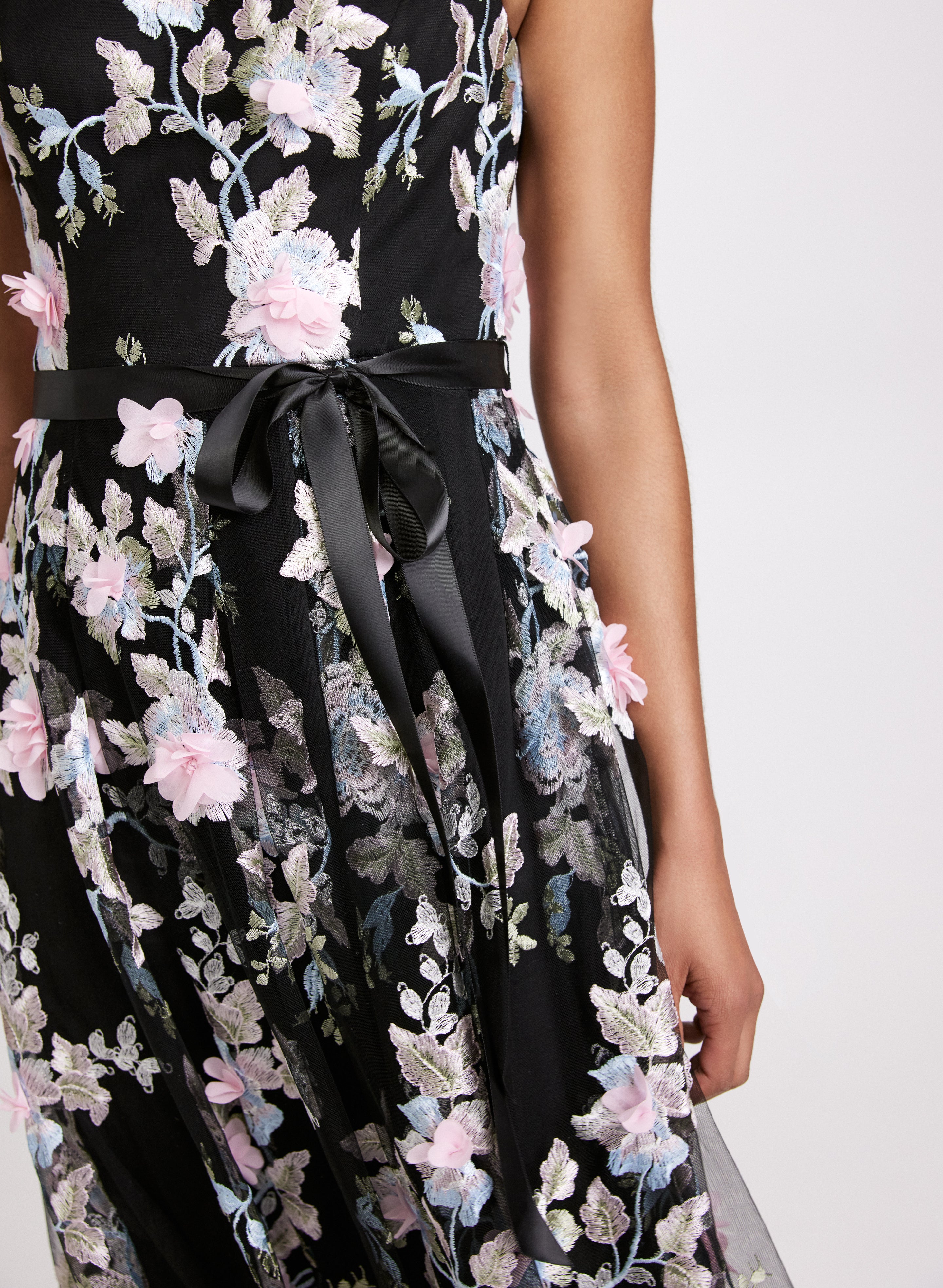 Elegant Embroidered Tulle Dress for Women - Perfect for Weddings, Parties & Special Occasions