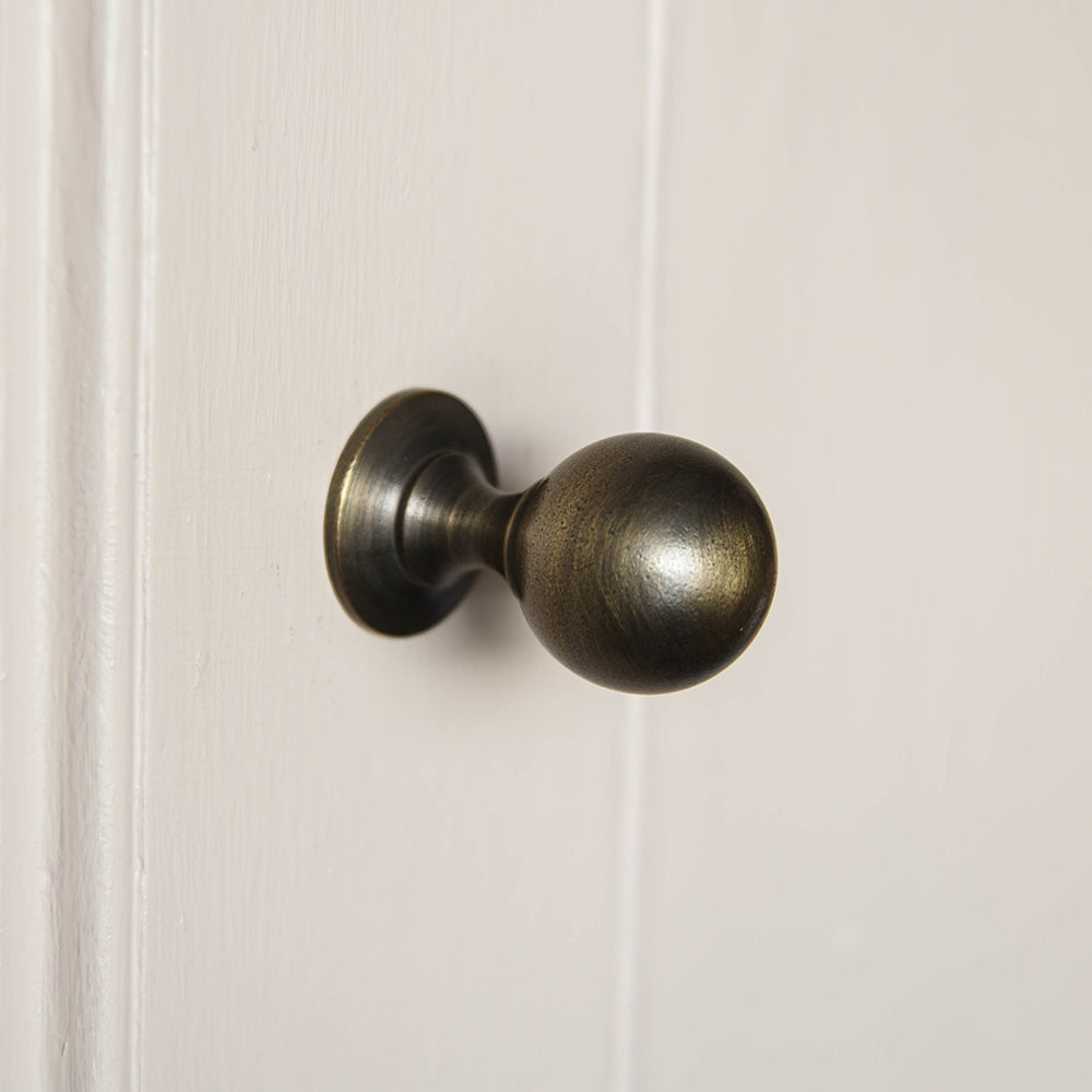 Vintage Distressed Antique Brass Penrose Cabinet Knob - Classic Hardware for Kitchen Cabinets, Dressers & Furniture - Perfect for Farmhouse, Rustic & Industrial Home Decor
