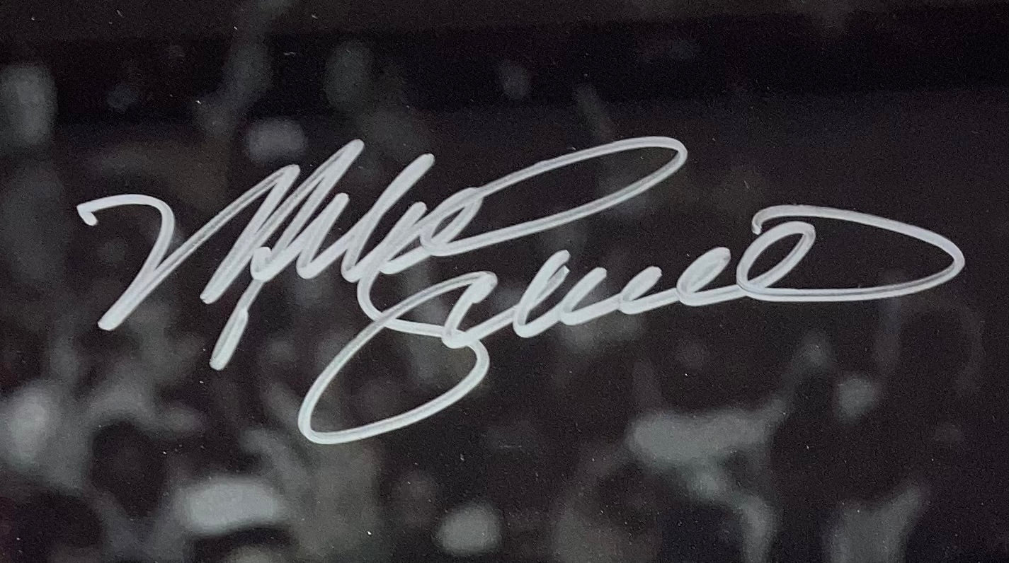 Authentic Mike Schmidt Autographed Framed 16x20 Philadelphia Phillies Baseball Photo - Perfect for Sports Memorabilia Collections & Man Cave Decor