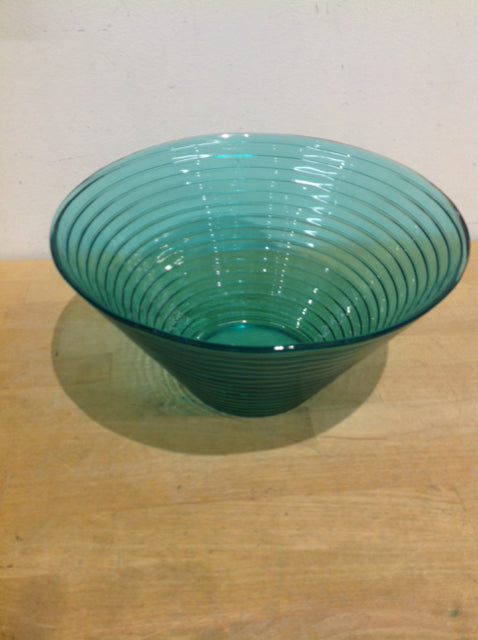 11-Inch Green Glass Bowl - Elegant Serving Bowl for Salads, Snacks & Desserts | Perfect for Dining, Entertaining & Home Decor