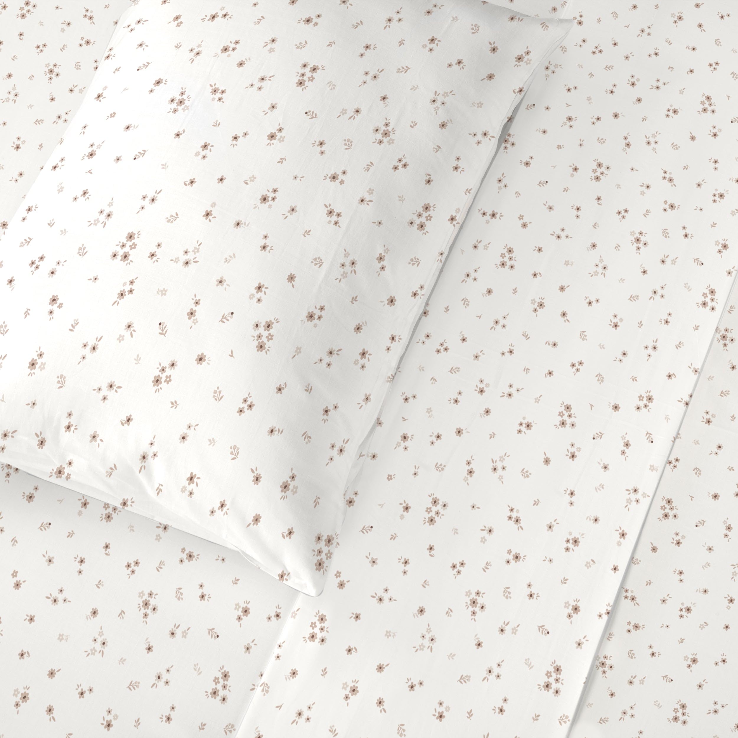 GOTS Certified Organic Cotton Queen Sheet Set - Ultra Soft, Breathable, Non-Toxic Ditsy Floral Design in Peach (Queen Size, Bloom) | Perfect for Eco-Conscious Homes, Guest Bedrooms & Allergy Sufferers