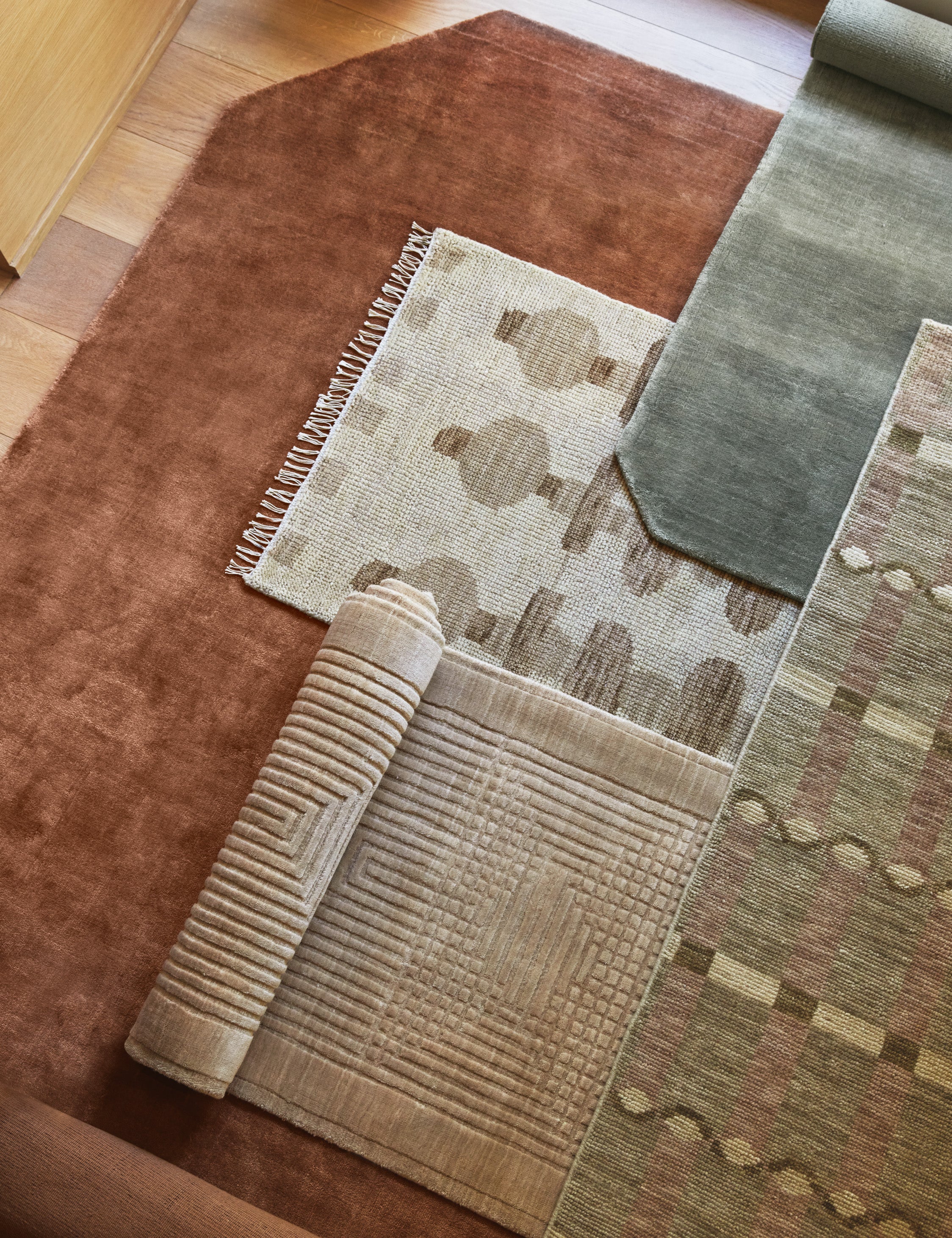 Handmade Damara Loomed Rug - Soft & Durable Wool Area Rug for Living Room, Bedroom, or Office - Boho Chic Home Decor