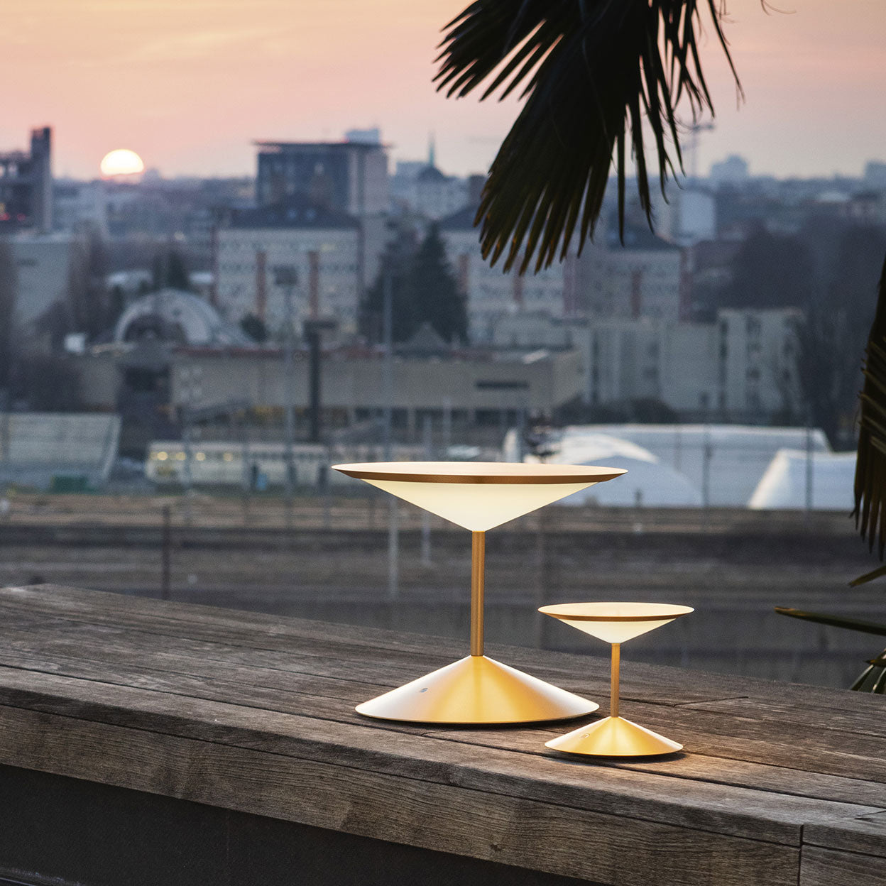 Narciso Rechargeable Table Lamp with Built-in Battery - Perfect for Bedroom, Living Room, and Office Night Light