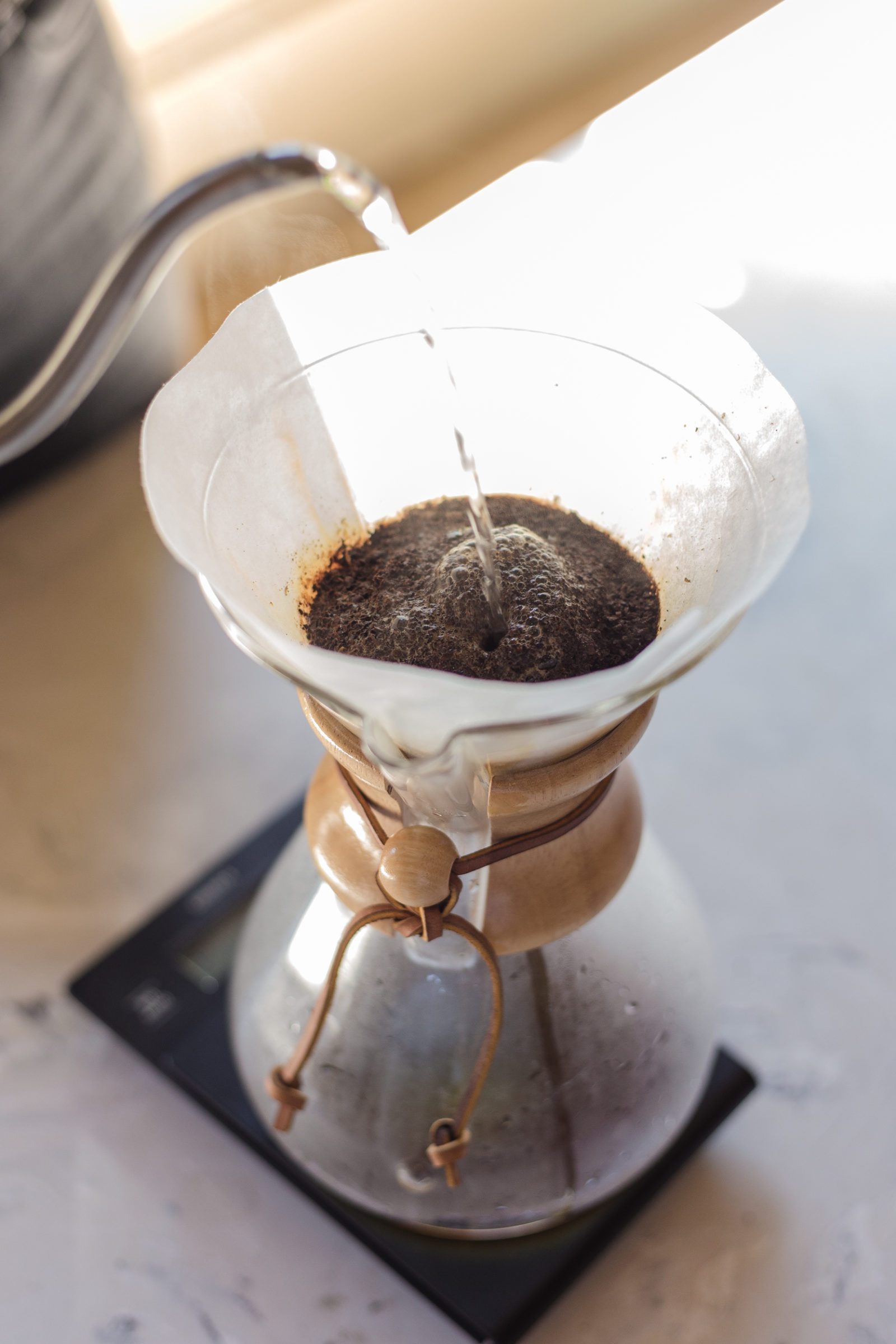 Chemex Classic Series 8-Cup Pour-Over Coffee Maker - Glass Carafe with Wood Collar & Leather Tie - Perfect for Home Brewing, Office Use & Specialty Coffee Shops