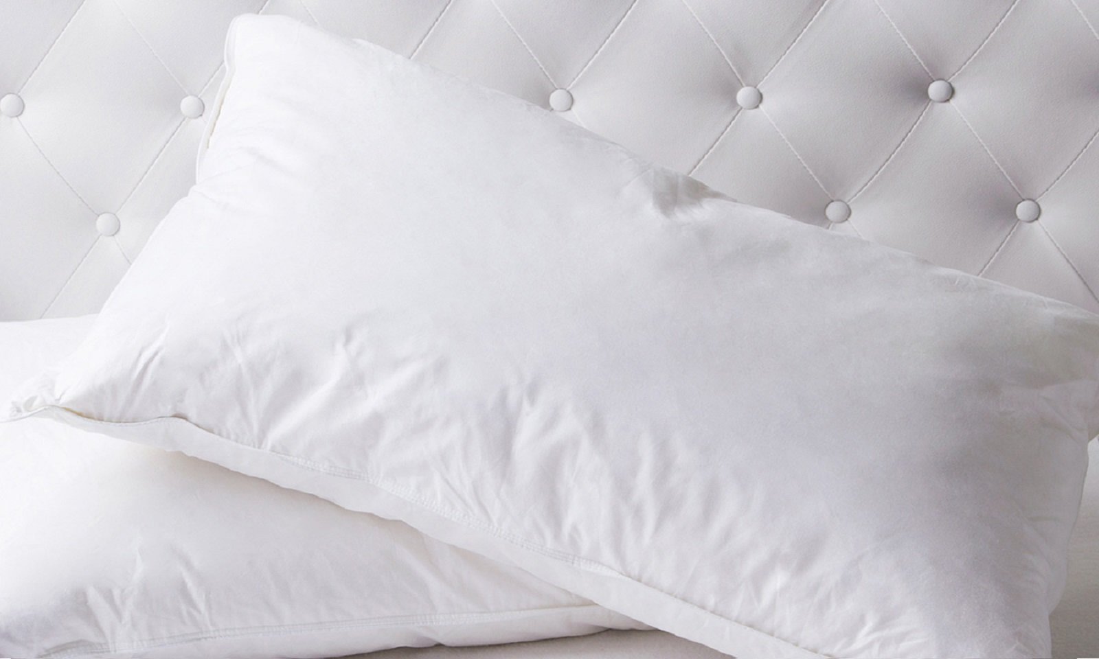 Premium 500GSM Duck Feather & Down Comforter Set with 2 Pillows - All-Season Luxury Bedding for Master Bedroom & Guest Room - Hypoallergenic White Goose Down Alternative