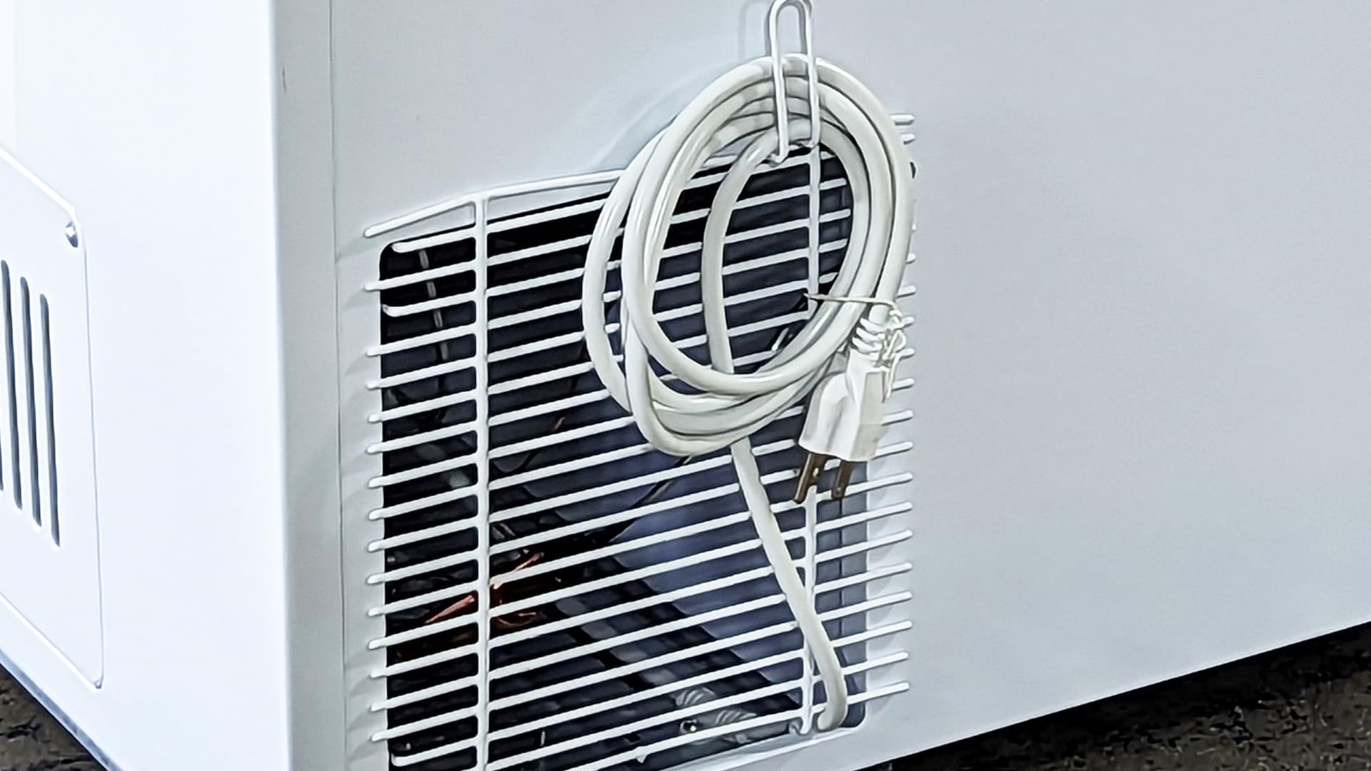 13 Cu.ft Commercial Chest Freezer - NSF Certified Restaurant Freezer, 50 Inch White Flat Top with Storage Baskets (Model BD450) - Perfect for Restaurants, Catering, and Food Storage Businesses