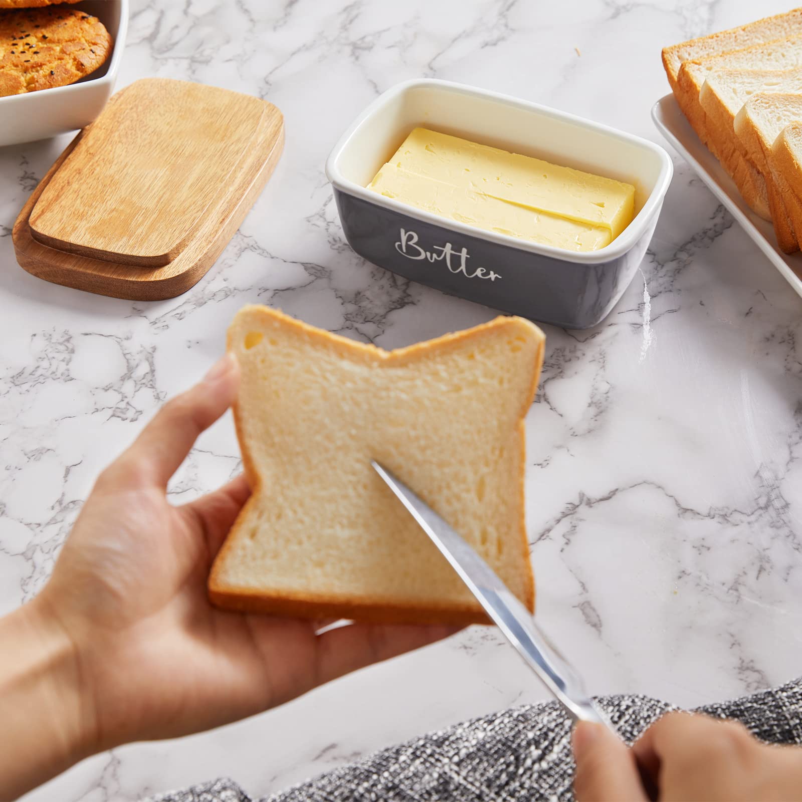 ALELION Large Gray Ceramic Butter Dish with Acacia Wood Lid - Modern Country Style Countertop Butter Container - Perfect for Kitchen Decor, Housewarming Gifts & Breakfast Table Setting