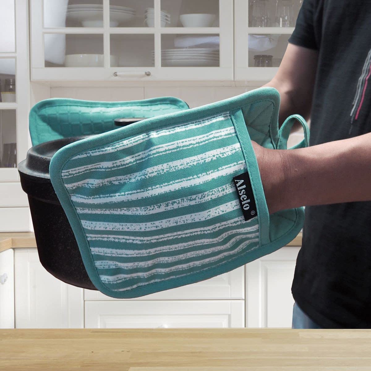 Heat Resistant Silicone Pot Holders Set of 3 - Non-Slip Oven Mitts with Pockets for Cooking, Baking & BBQ - Perfect for Kitchen, Grilling & Hot Dish Handling