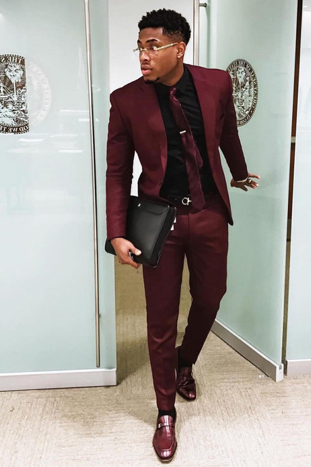 Burgundy Two-Piece Men's Suit Slim Fit Wedding Groomsmen Blazer & Pants Set - One Button Formal Prom Business Suit for Weddings, Parties & Office Events (CB10422)