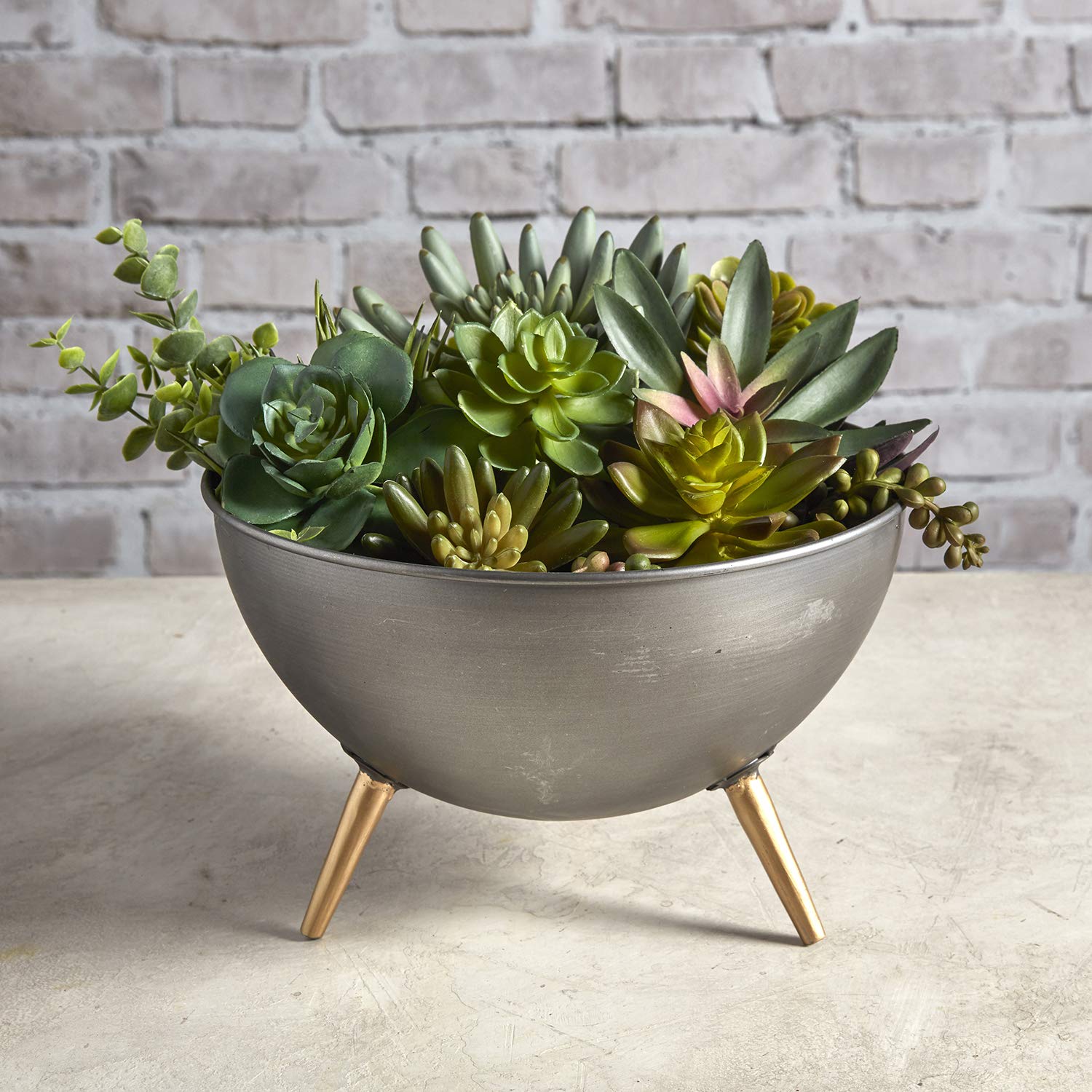 47th & Main Silver Metal Bowl with Legs - 9.44 x 5.90 Inches - Elegant Serving Bowl for Kitchen, Dining, and Home Decor - Perfect for Salads, Fruits, and Centerpieces