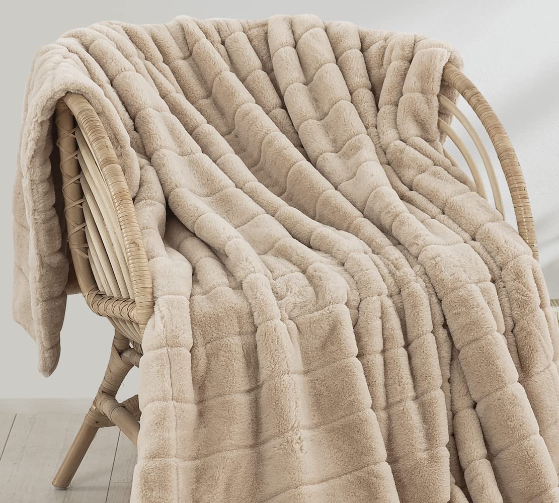 Premium Faux Fur Throw Blanket - Ultra Soft Double Sided Fluffy Blanket for Winter, Sofa & Couch - Warm & Cozy 50