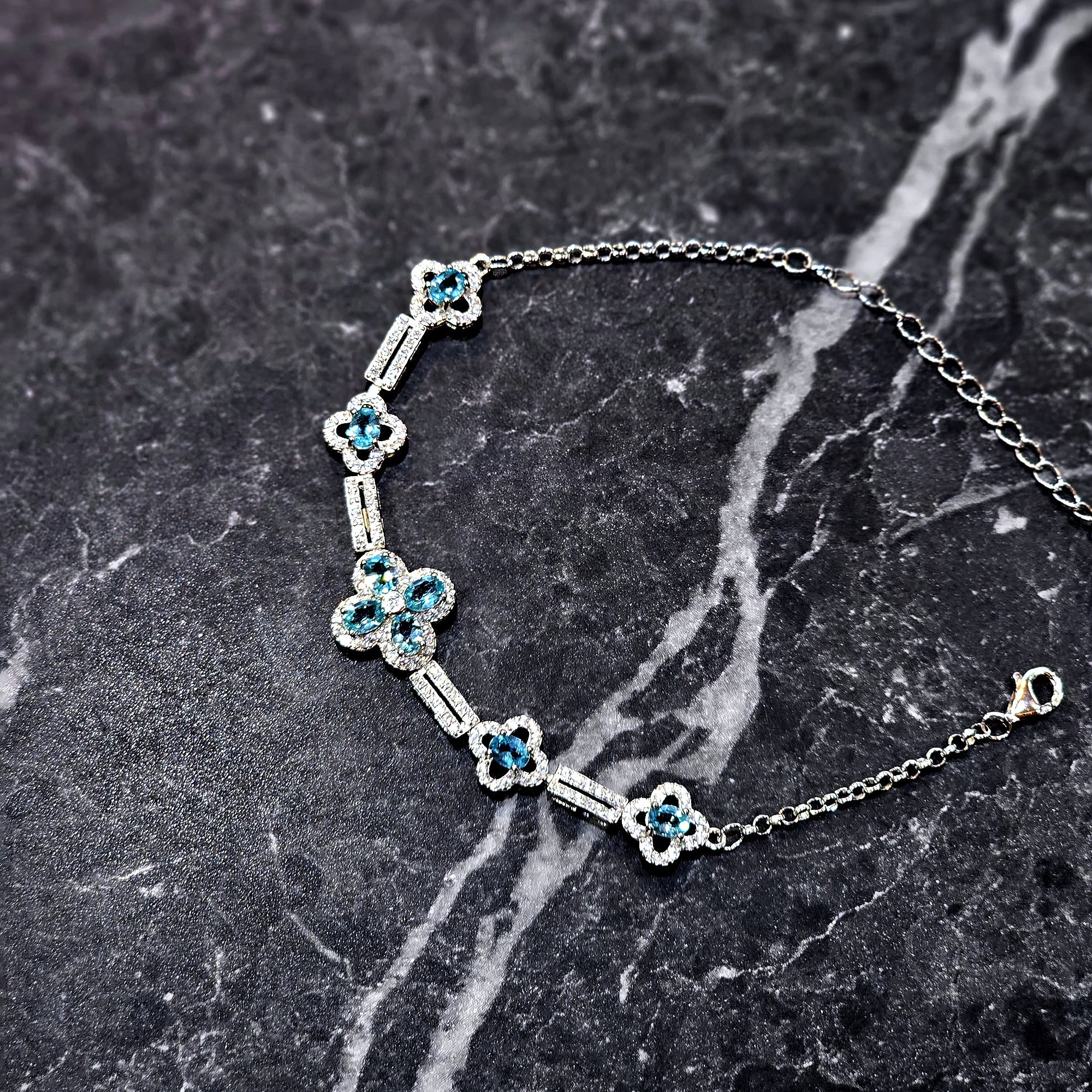 AG Collective Azure Fleur Bracelet - Dainty Floral Beaded Bracelet for Women | Boho Chic Jewelry | Perfect for Everyday Wear, Weddings & Special Occasions