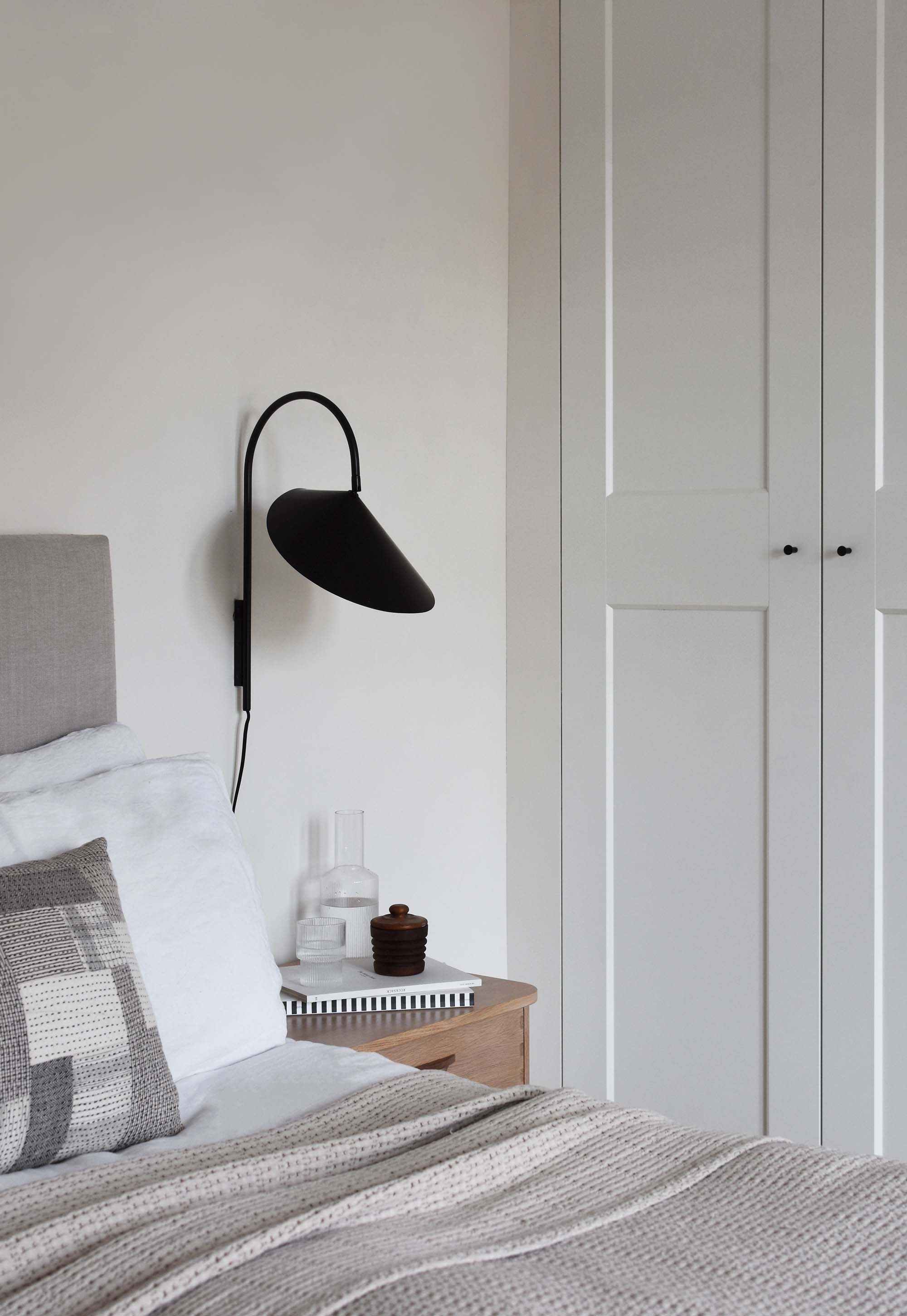 Alocasia Swivel Wall Light - Adjustable Modern LED Sconce for Bedroom, Living Room & Hallway - Perfect for Ambient Lighting and Home Decor