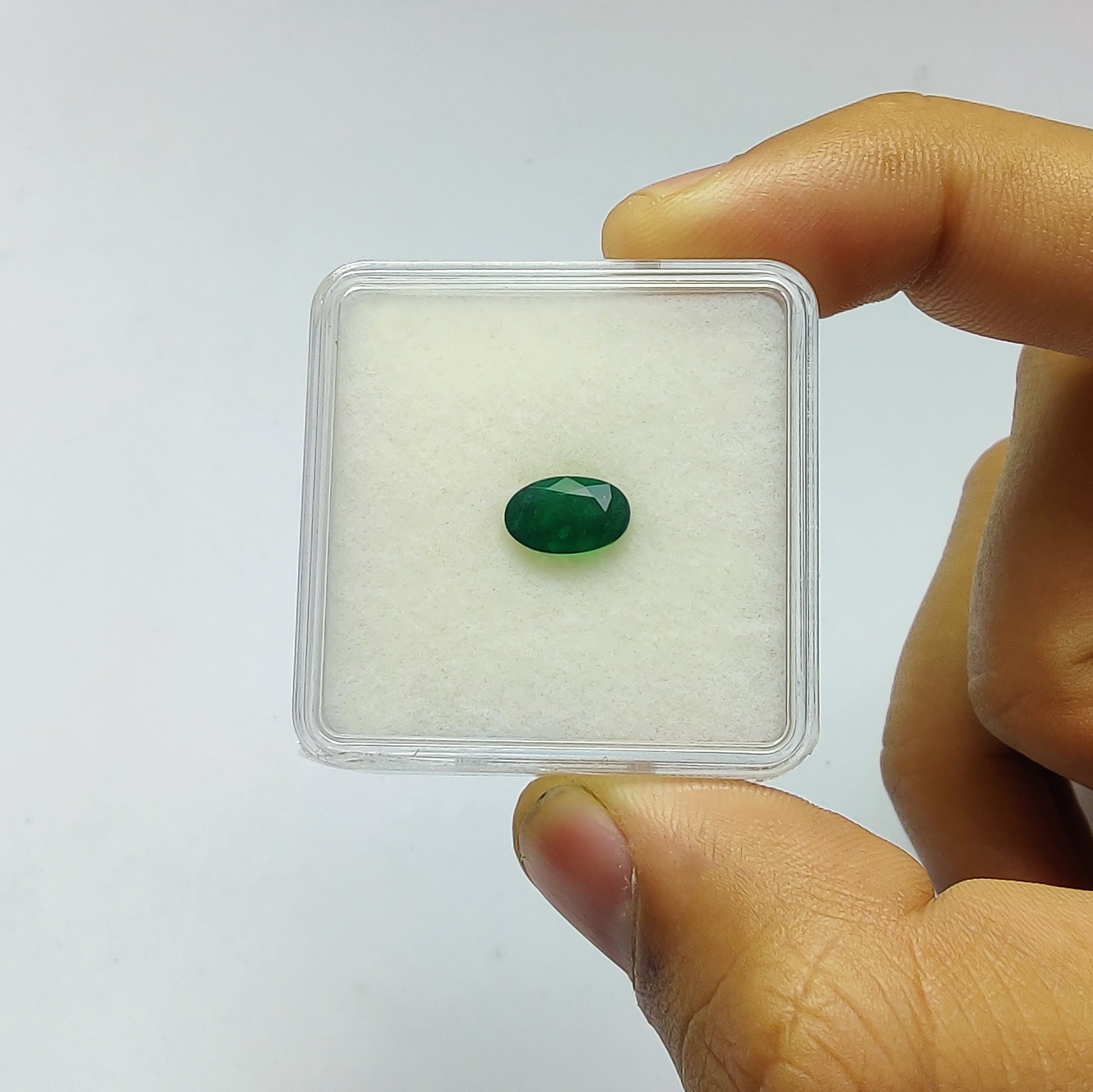 1.55cts Natural Untreated Green Emerald Gemstone - Oval Cut 9x6mm for Jewelry Making, Engagement Rings & Fine Collections
