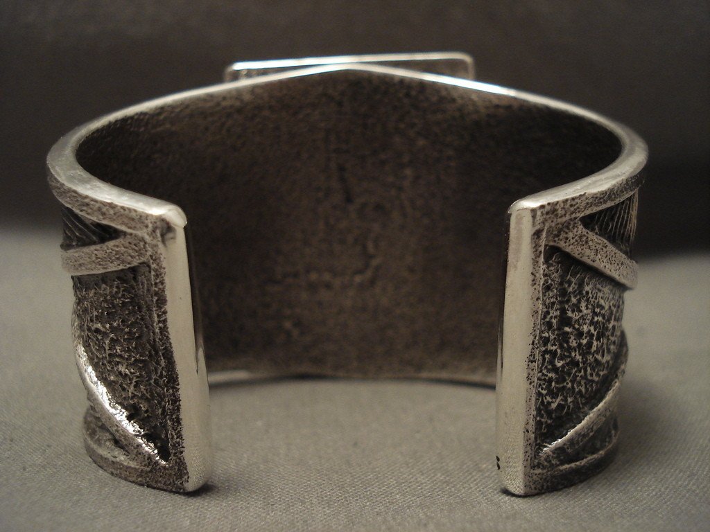 147 Grams Exquisite Navajo Tufa Cast Sterling Silver Native American Bracelet - Handcrafted Tribal Jewelry for Women, Perfect for Boho Fashion & Cultural Events