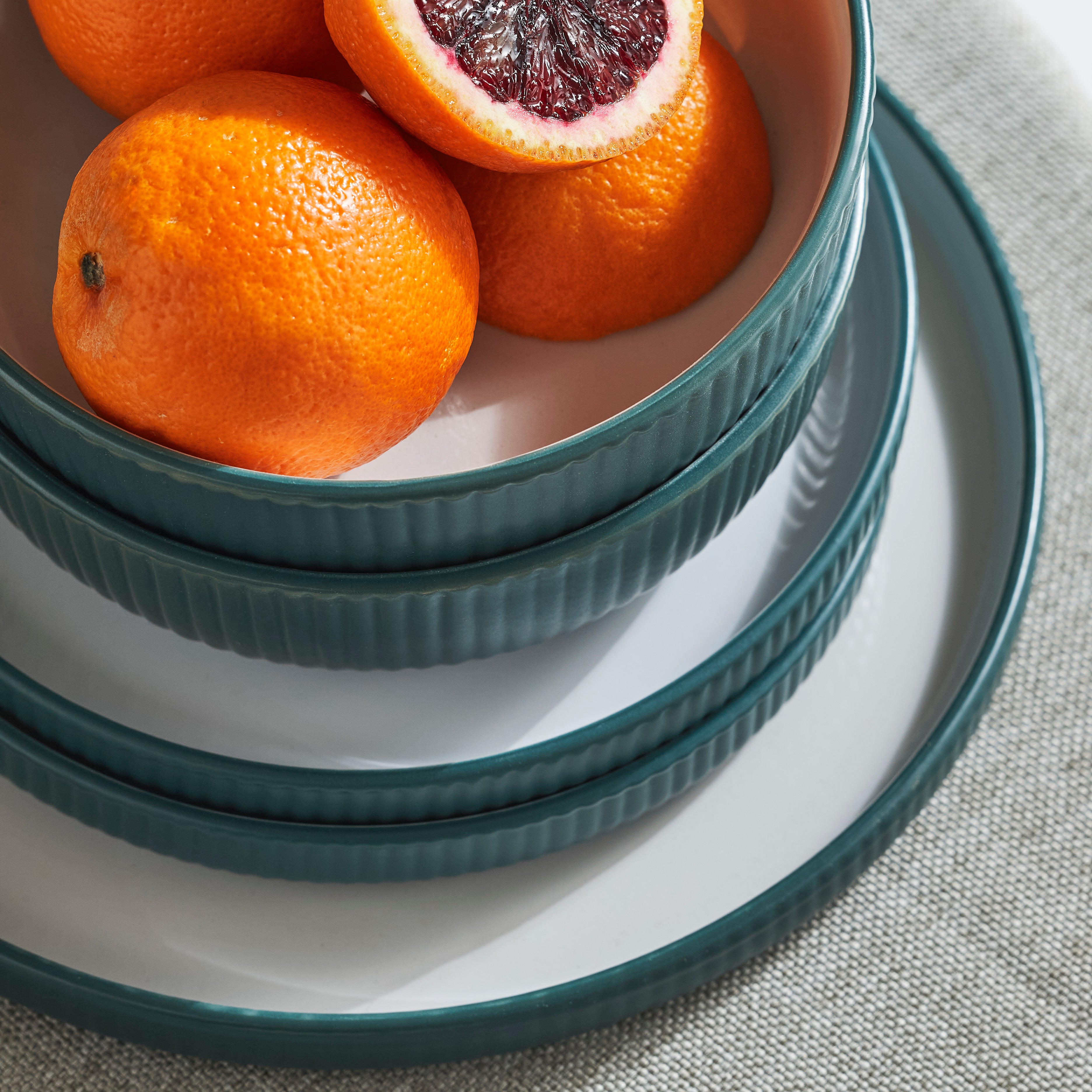 Premium Laro Stoneware Dinnerware Set - Eco-Friendly Green Dinner Plates, Bowls & Mugs - Durable Ceramic Tableware for Everyday Use & Dinner Parties