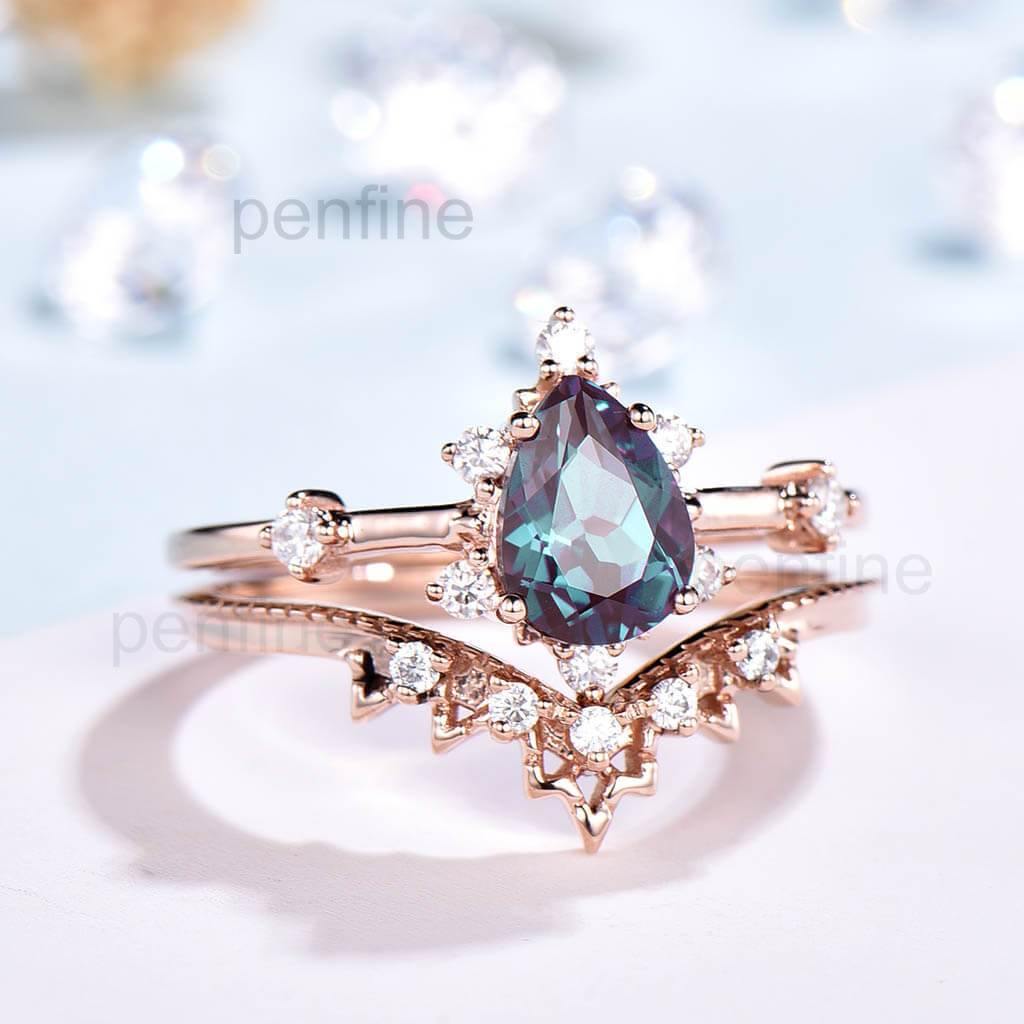 Vintage Art Deco Style Pear Garnet & Alexandrite Cluster Engagement Ring Set - 2 Piece Bridal Jewelry for Wedding, Anniversary & Special Occasions