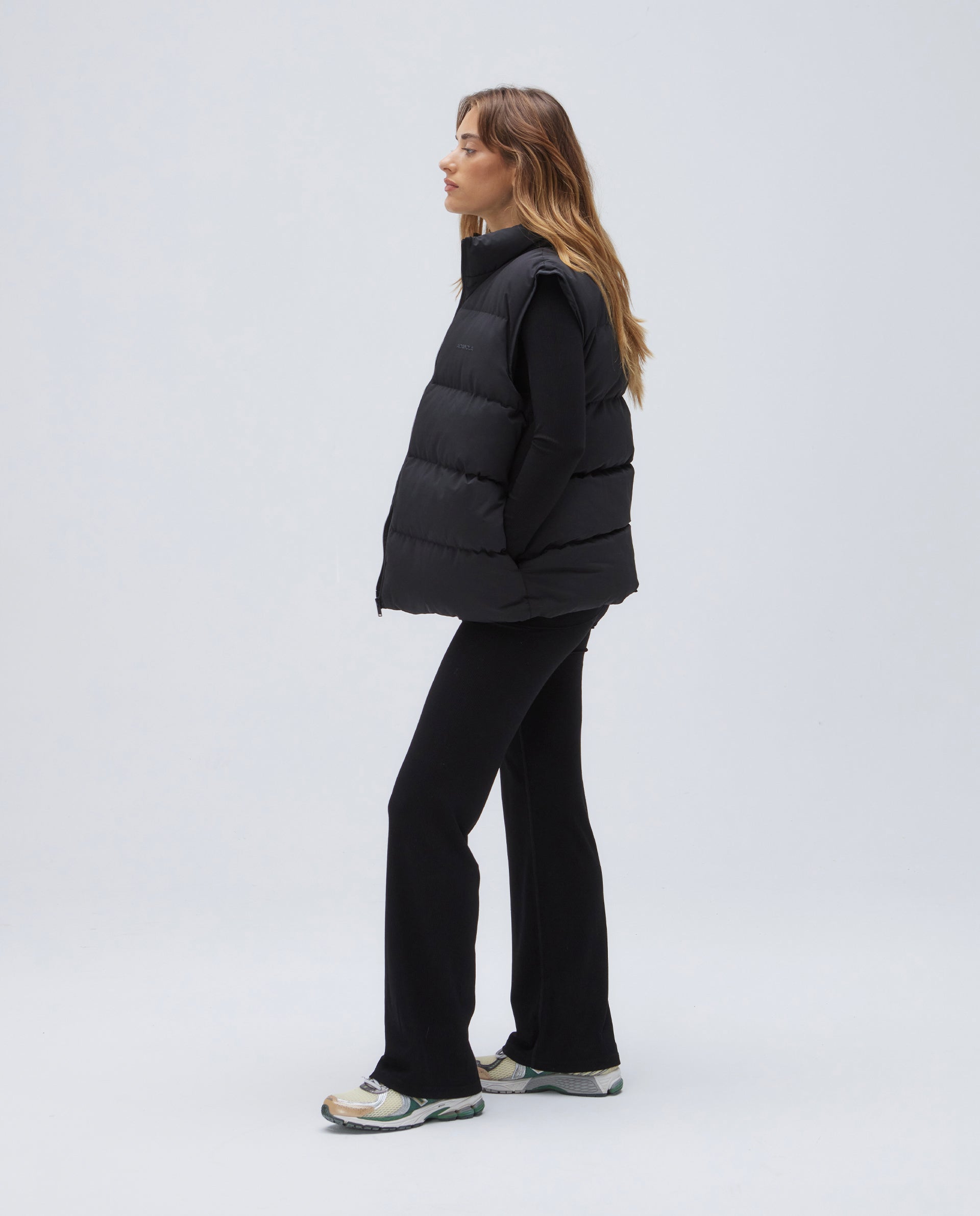 Black Padded Oversized Gilet Vest - Warm Winter Layering for Women | Cozy Outdoor & Indoor Wear
