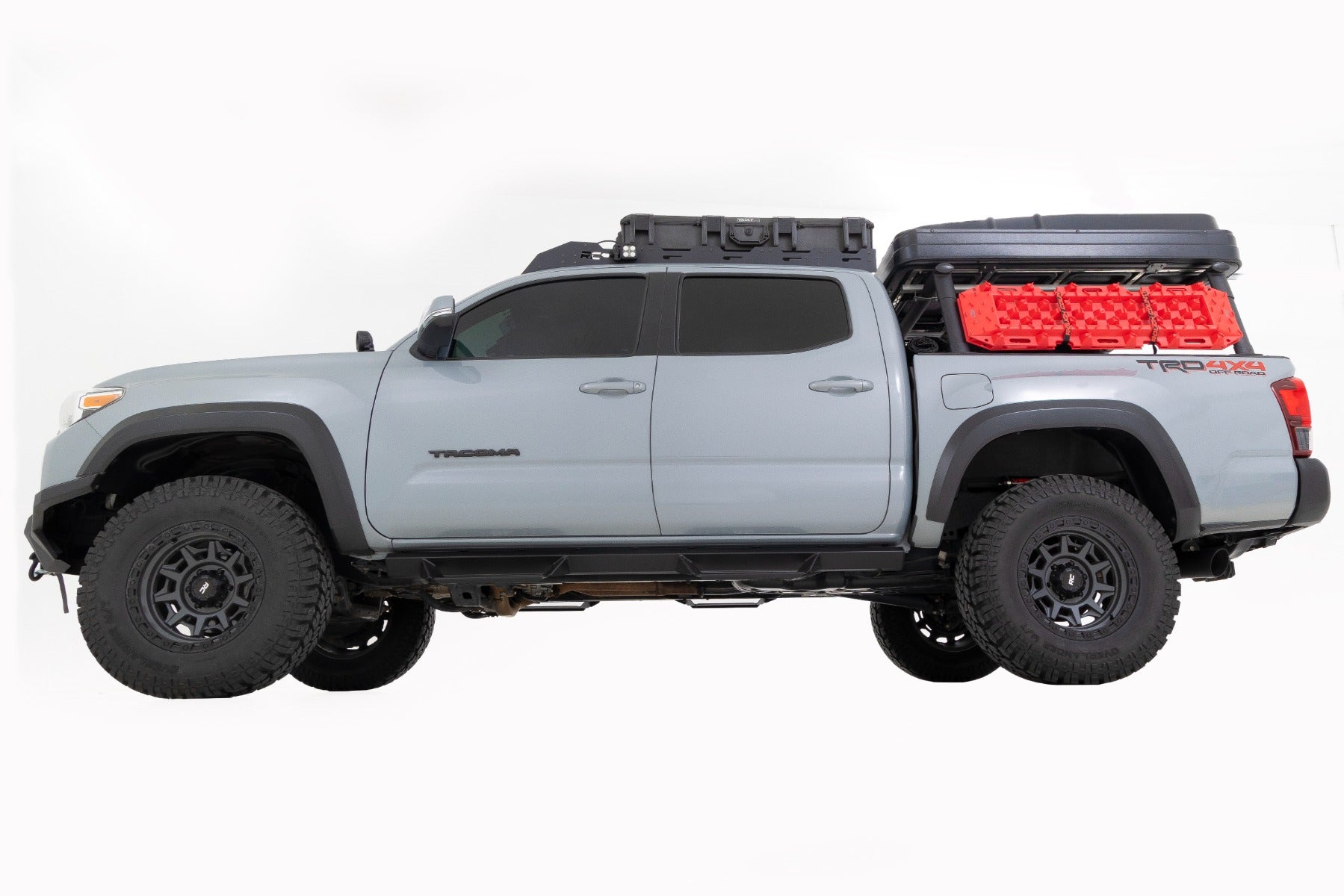 285/55R20 Rough Country Overlander M/T All-Terrain Tires - 97010125 - Perfect for Off-Roading, Truck & SUV Adventures