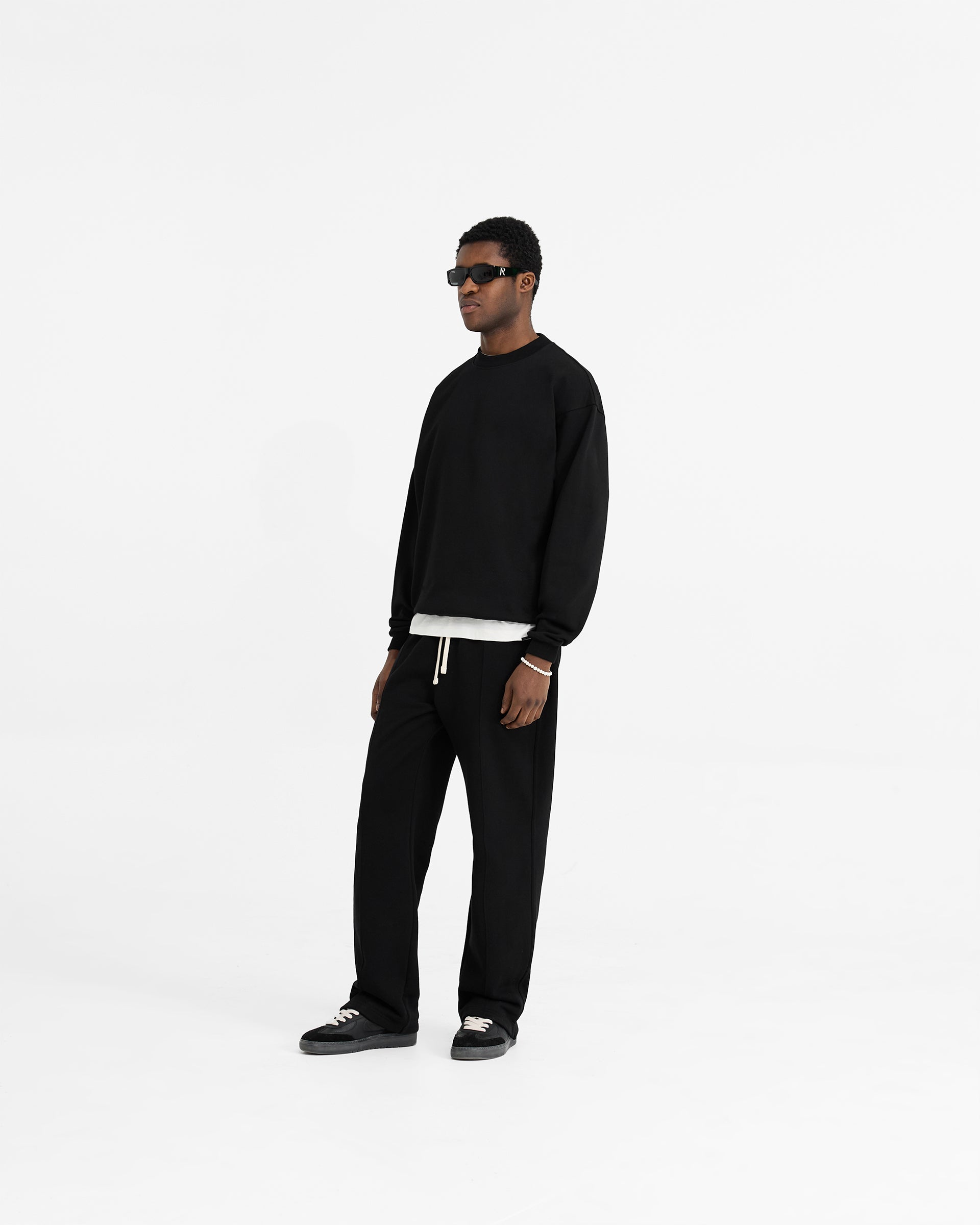 Initial Oversized Sweater Black | Cozy Pullover Sweatshirt for Women | Perfect for Fall, Winter & Casual Outings