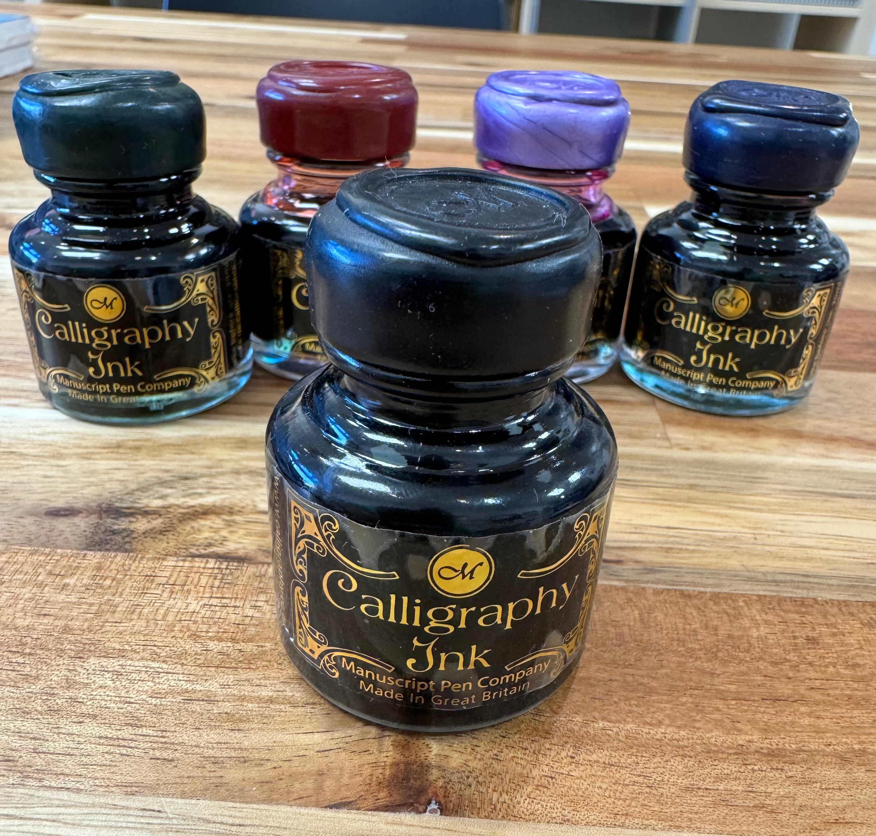 Premium Manuscript Calligraphy Ink - 30ml Bottle for Dip Pens, Fountain Pens & Artistic Writing - Perfect for Wedding Invitations, Certificates & Hand Lettering Projects